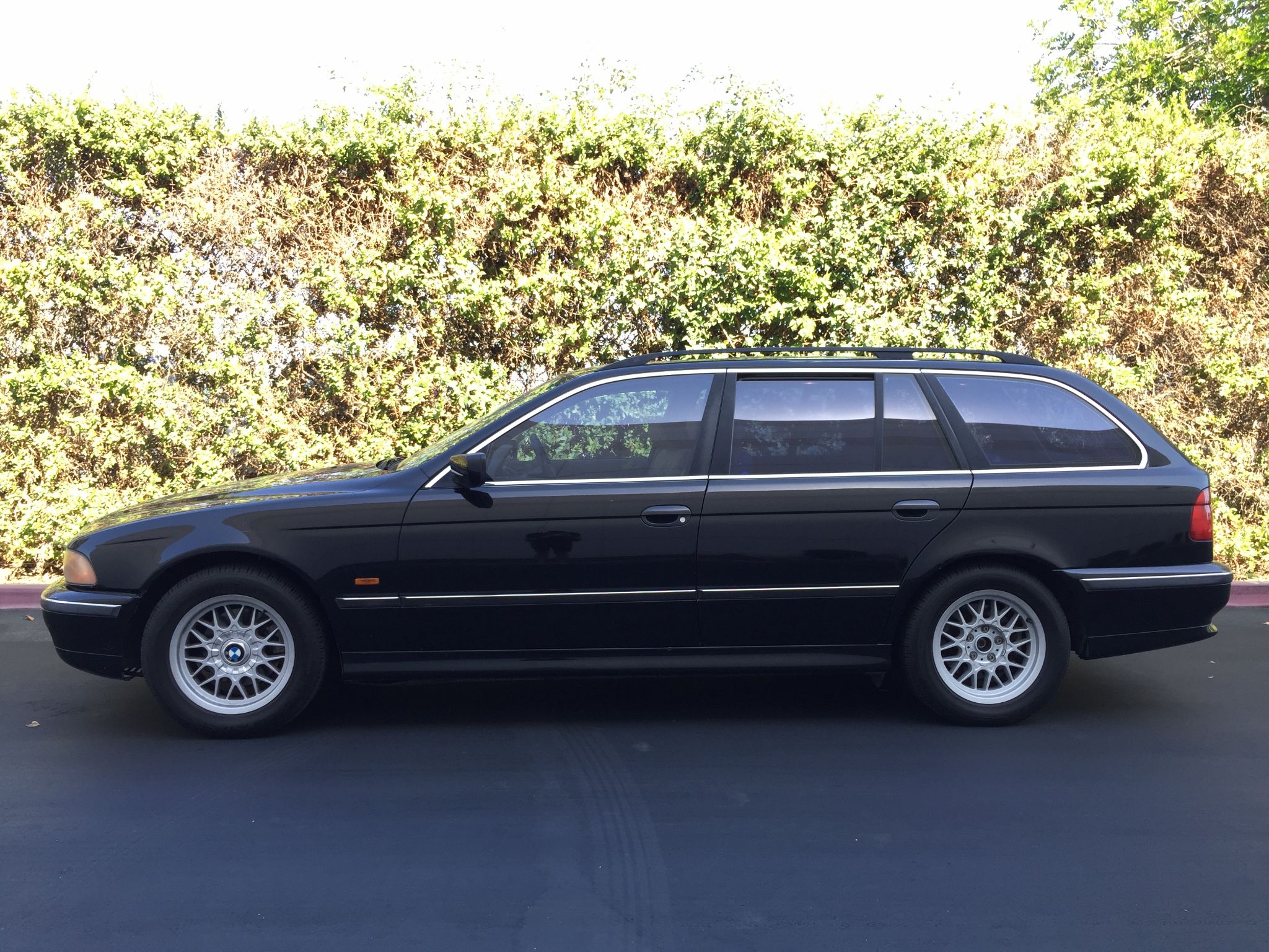 Used 1999 BMW 528i sport wagon at City Cars Warehouse INC