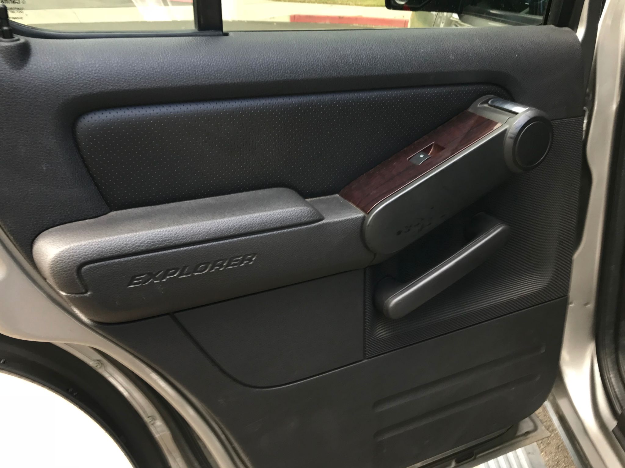 2008 Ford Explorer Limited