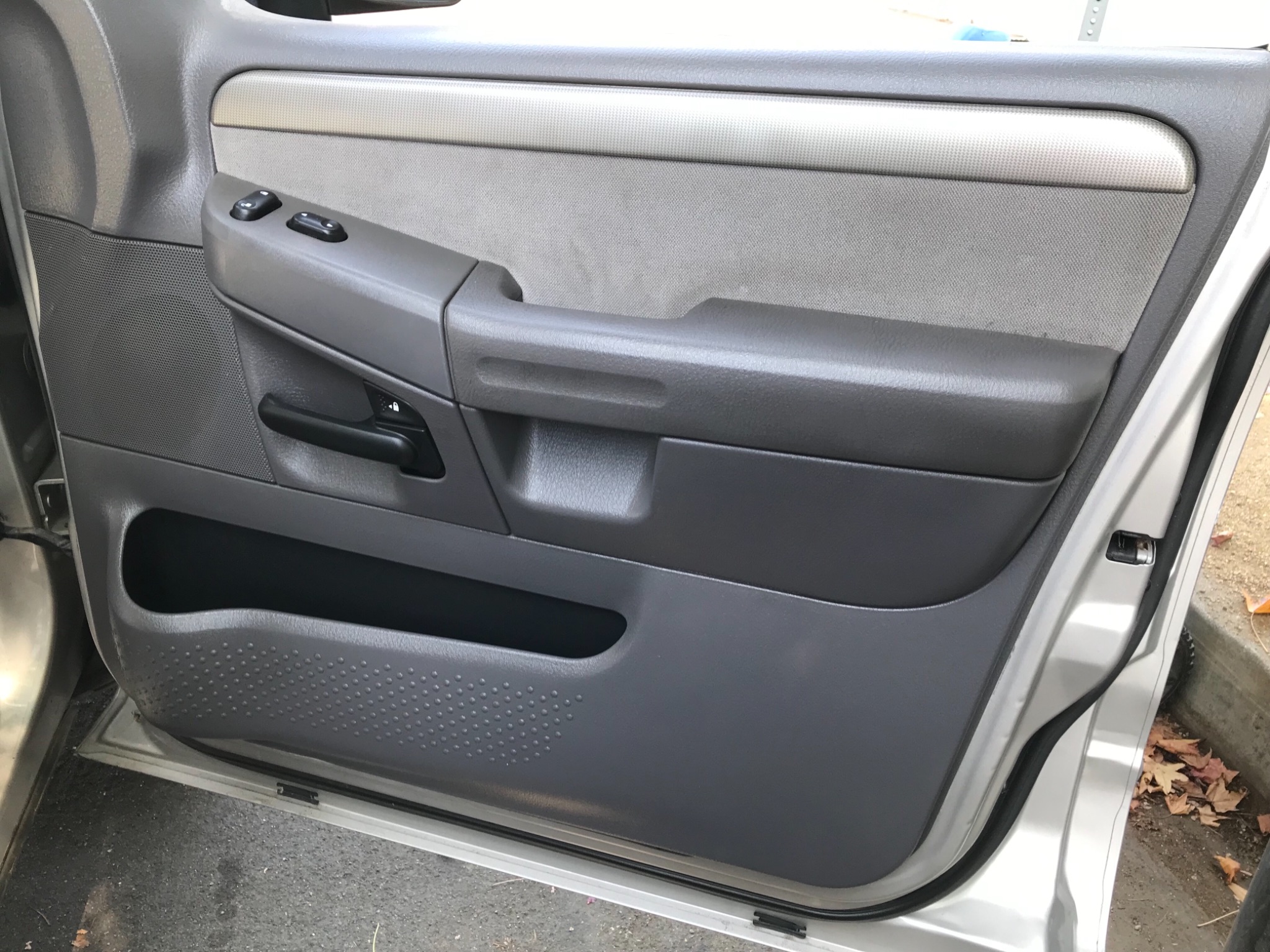 2004 Ford Explorer XLT