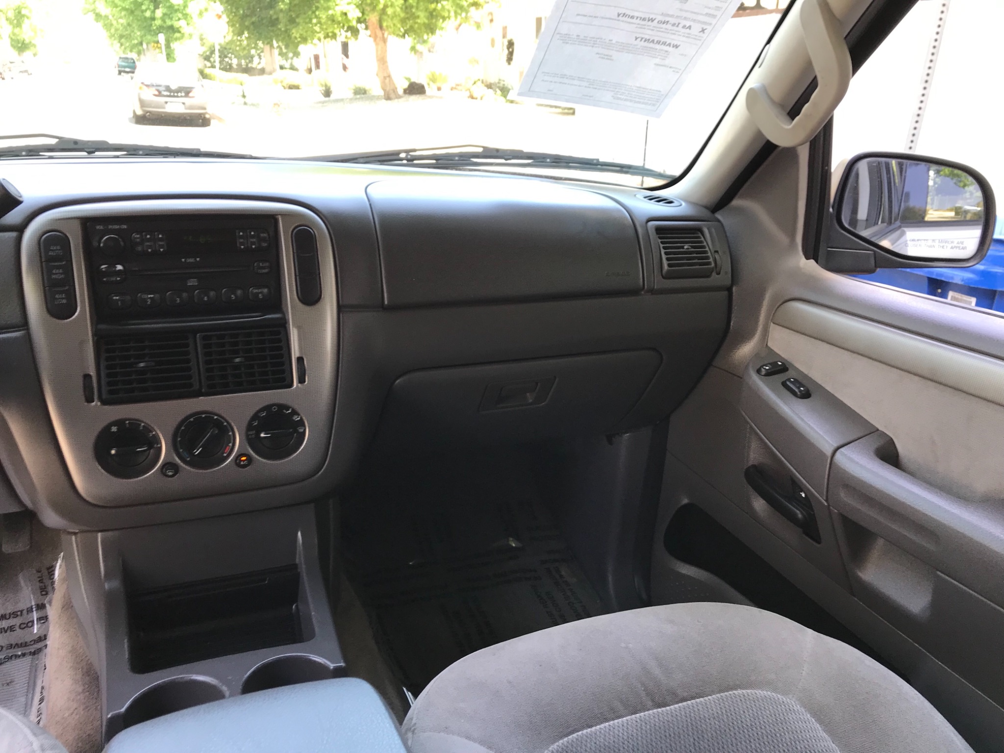 2004 Ford Explorer XLT