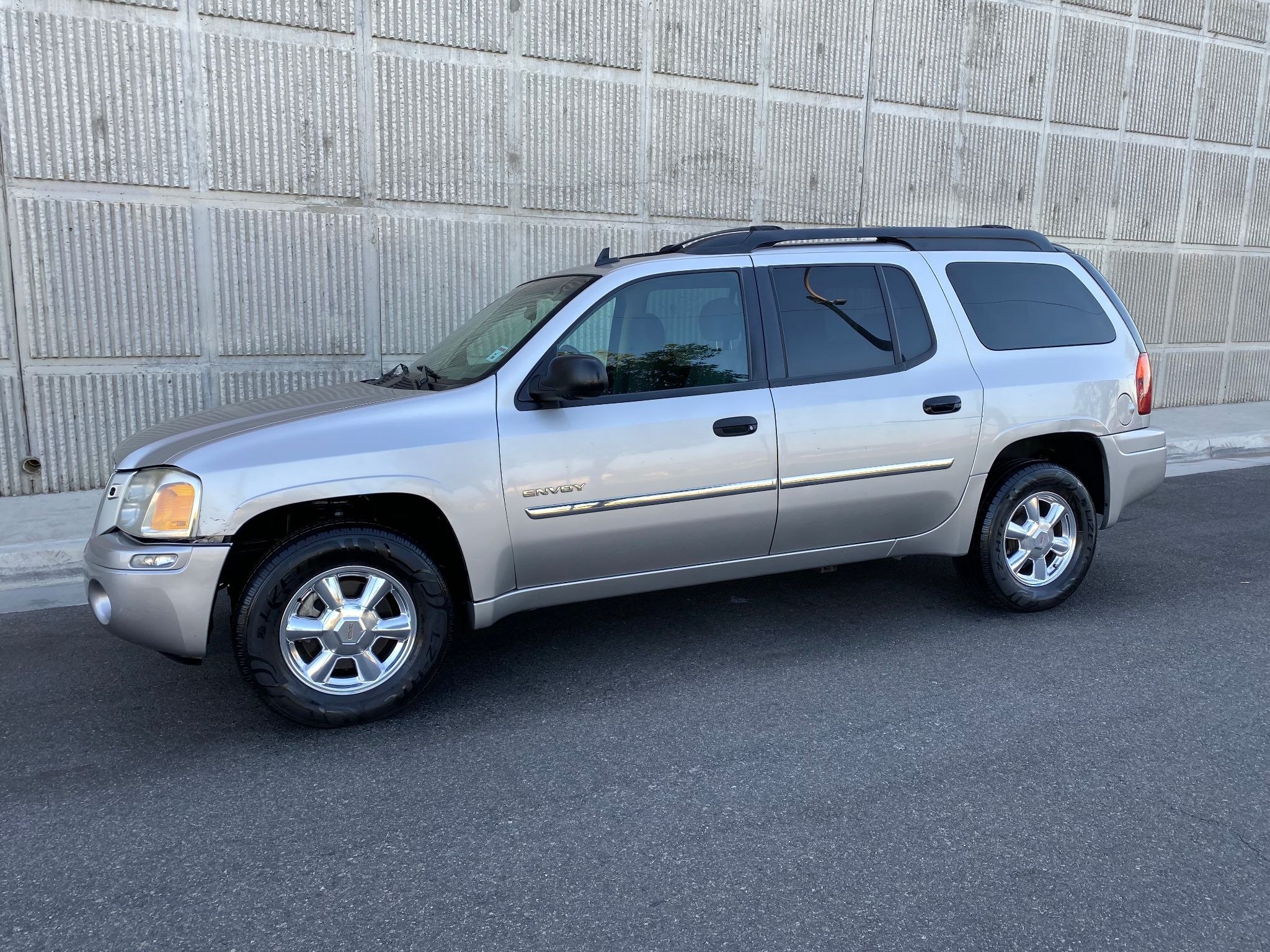 2006 GMC Envoy XL SLE