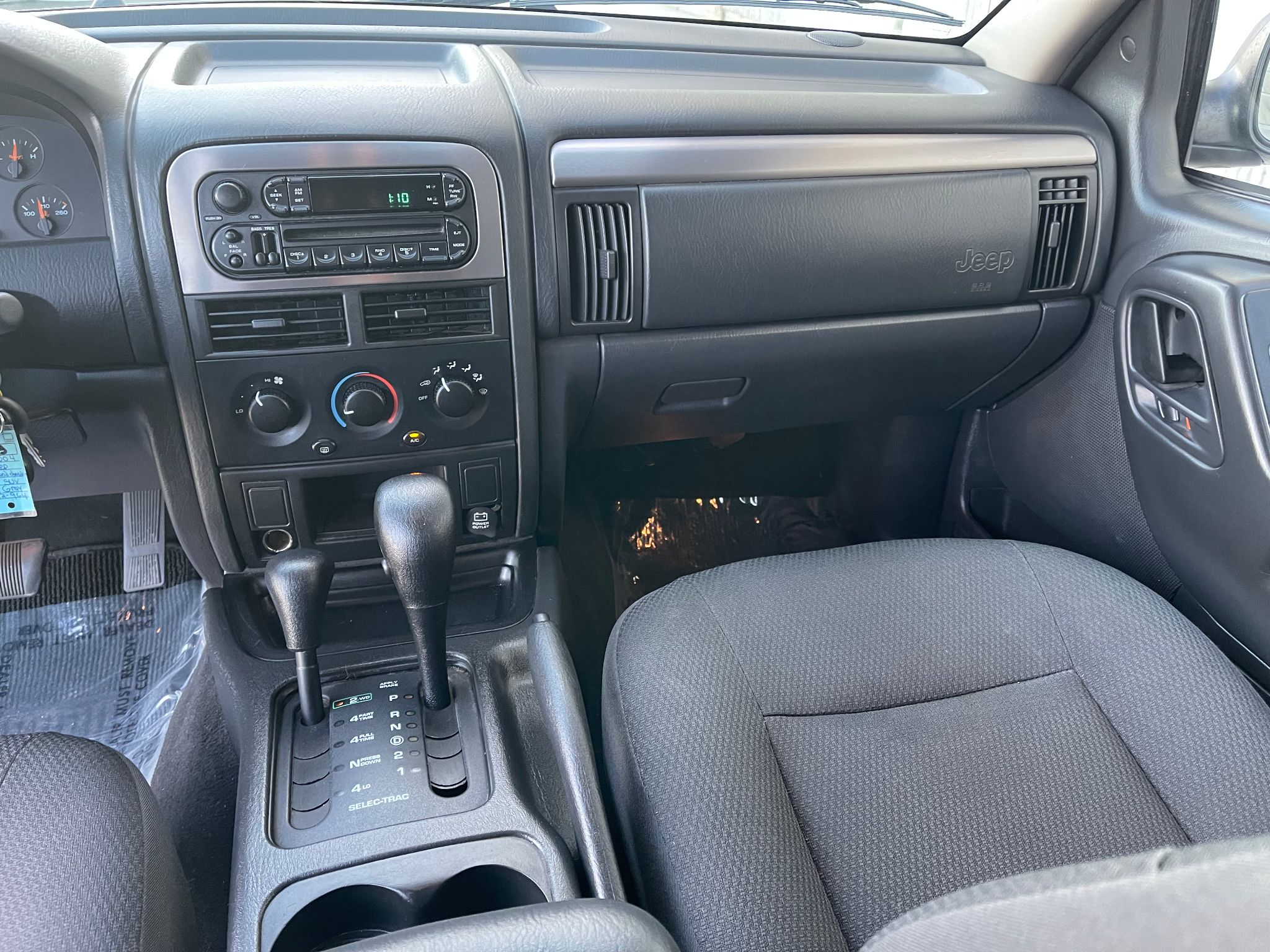 2004 Jeep Grand Cherokee Laredo