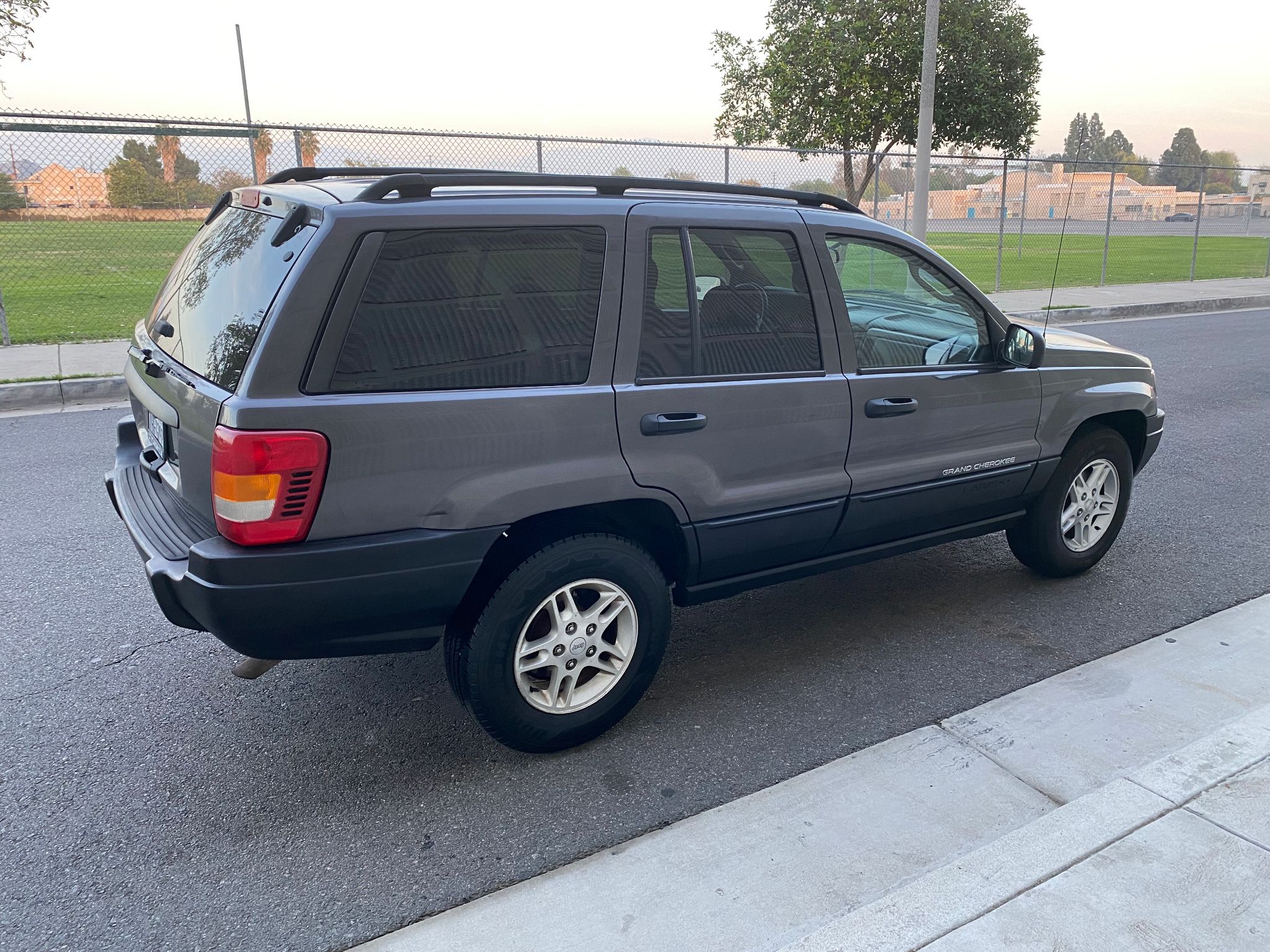 2004 Jeep Grand Cherokee Laredo