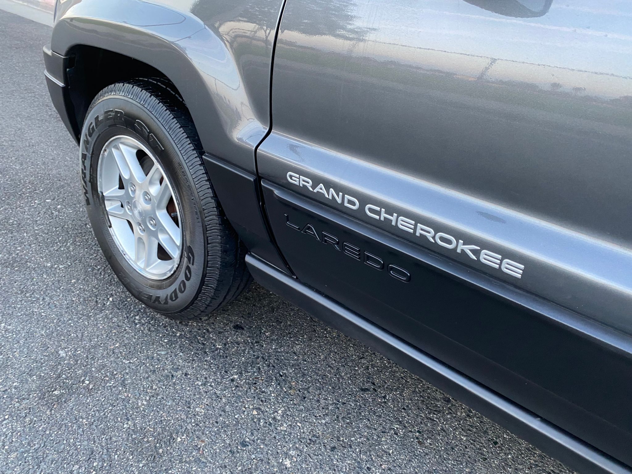 2004 Jeep Grand Cherokee Laredo
