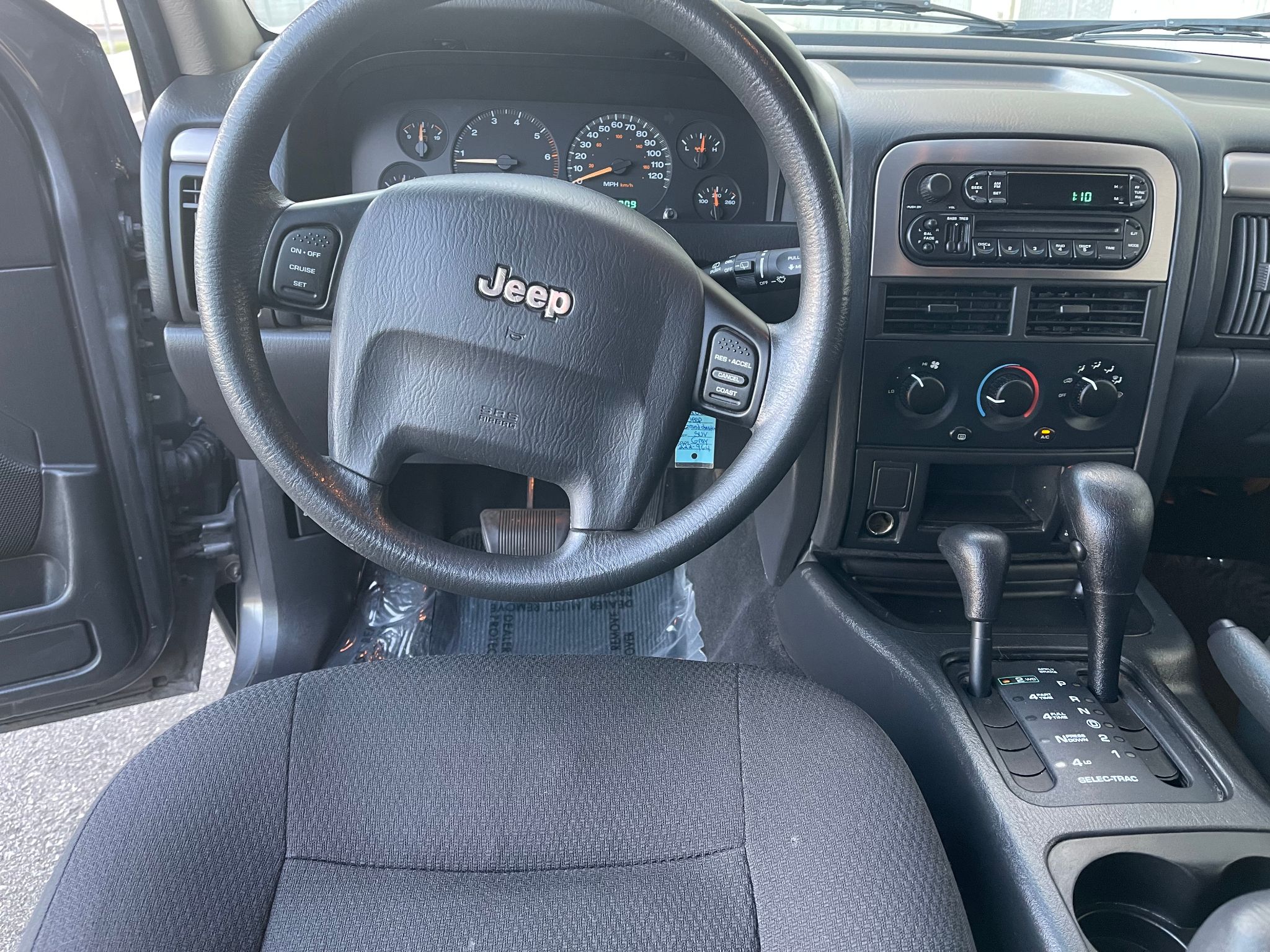 2004 Jeep Grand Cherokee Laredo