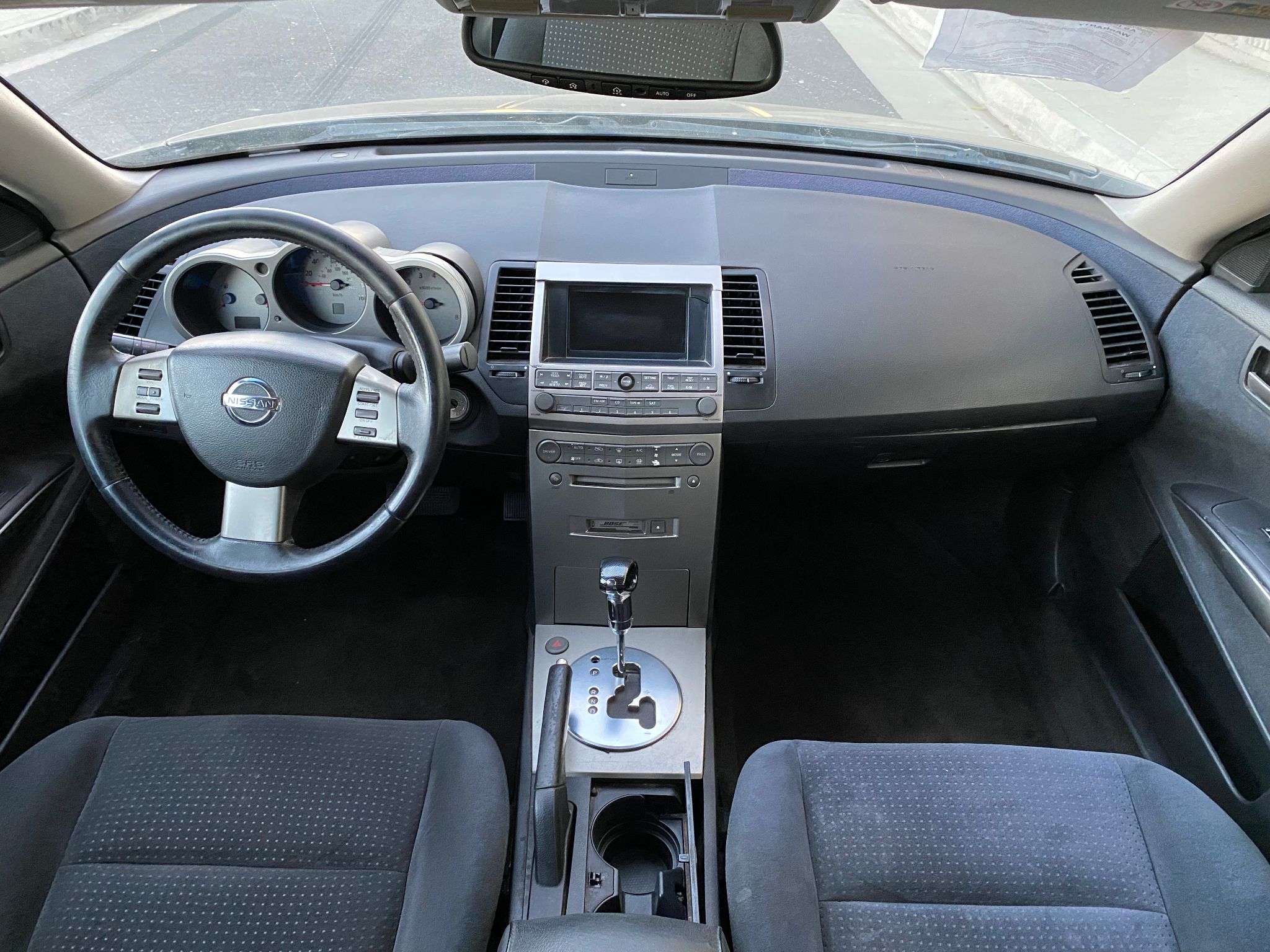 2004 Nissan Maxima SE