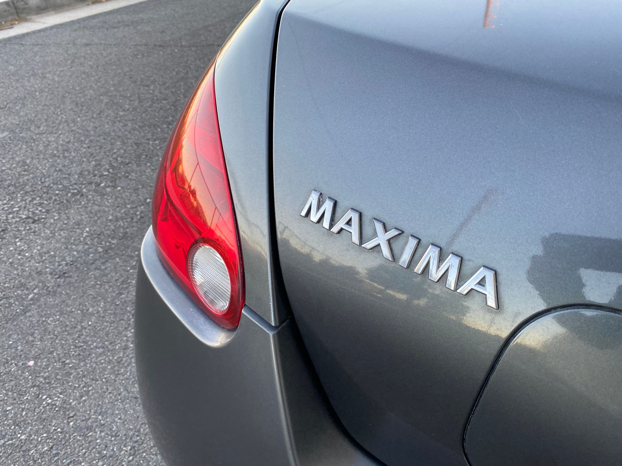 2004 Nissan Maxima SE