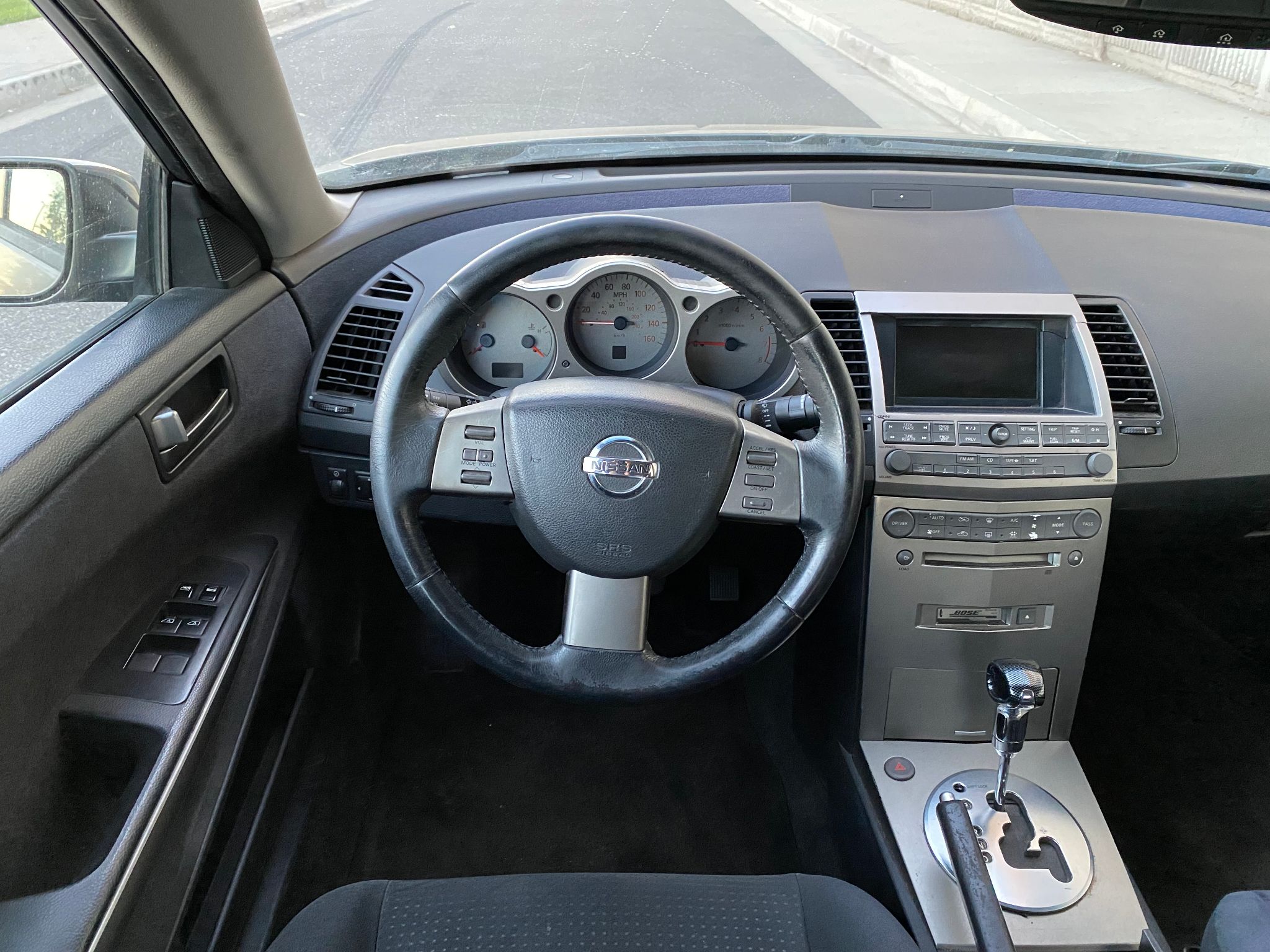 2004 Nissan Maxima SE