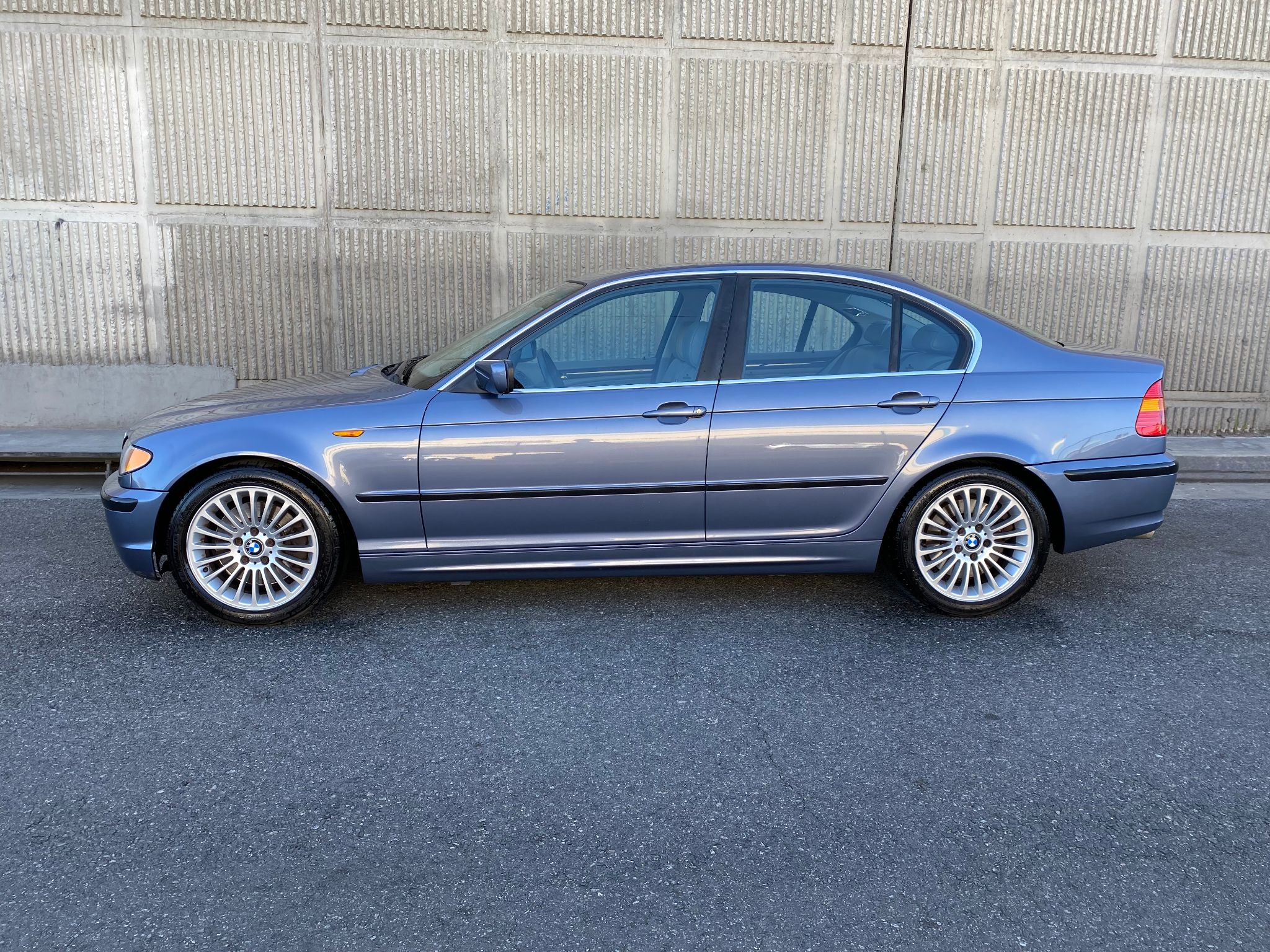 2003 BMW 3 Series 330i