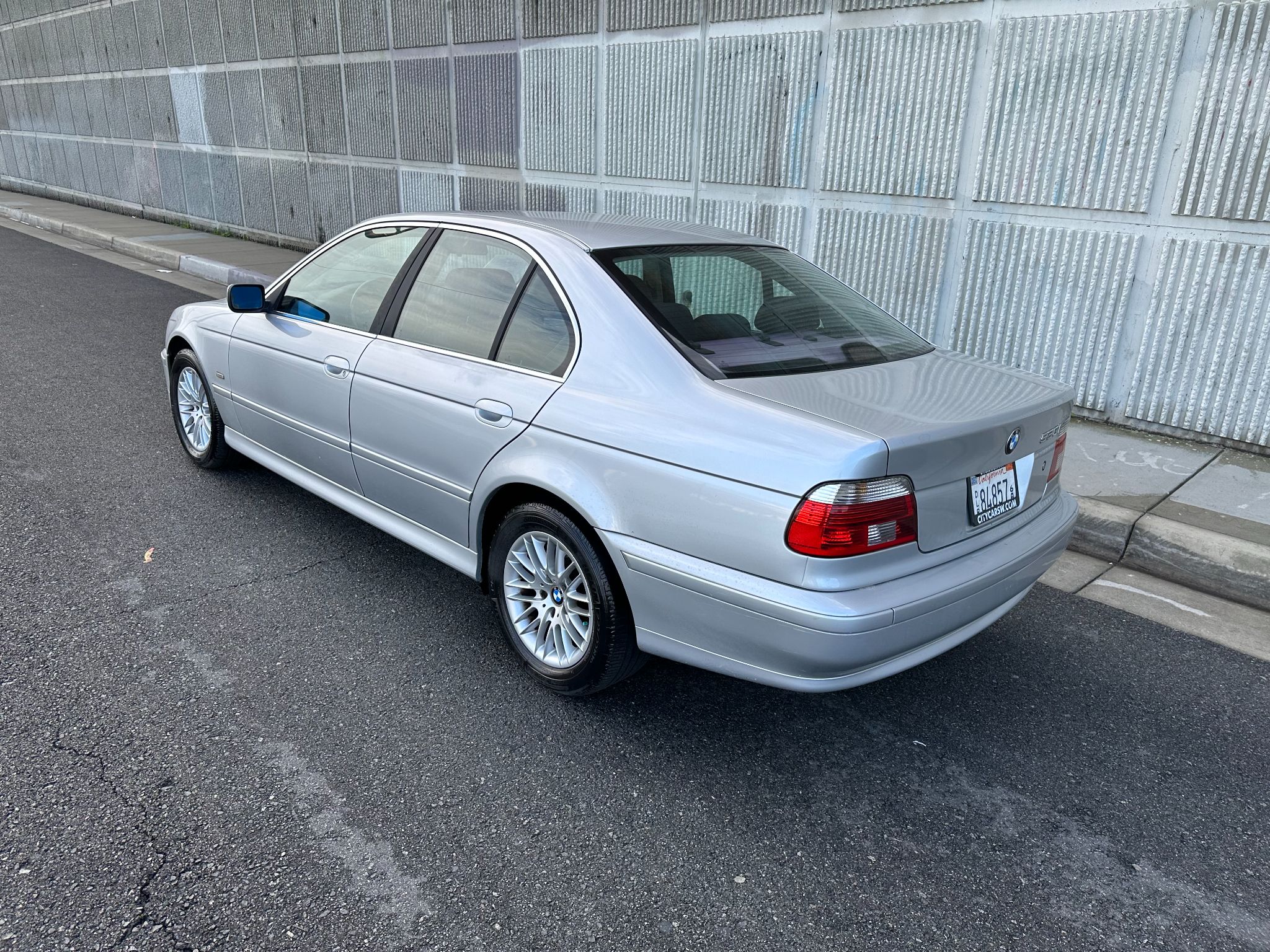 2002 BMW 5-SERIES 530i