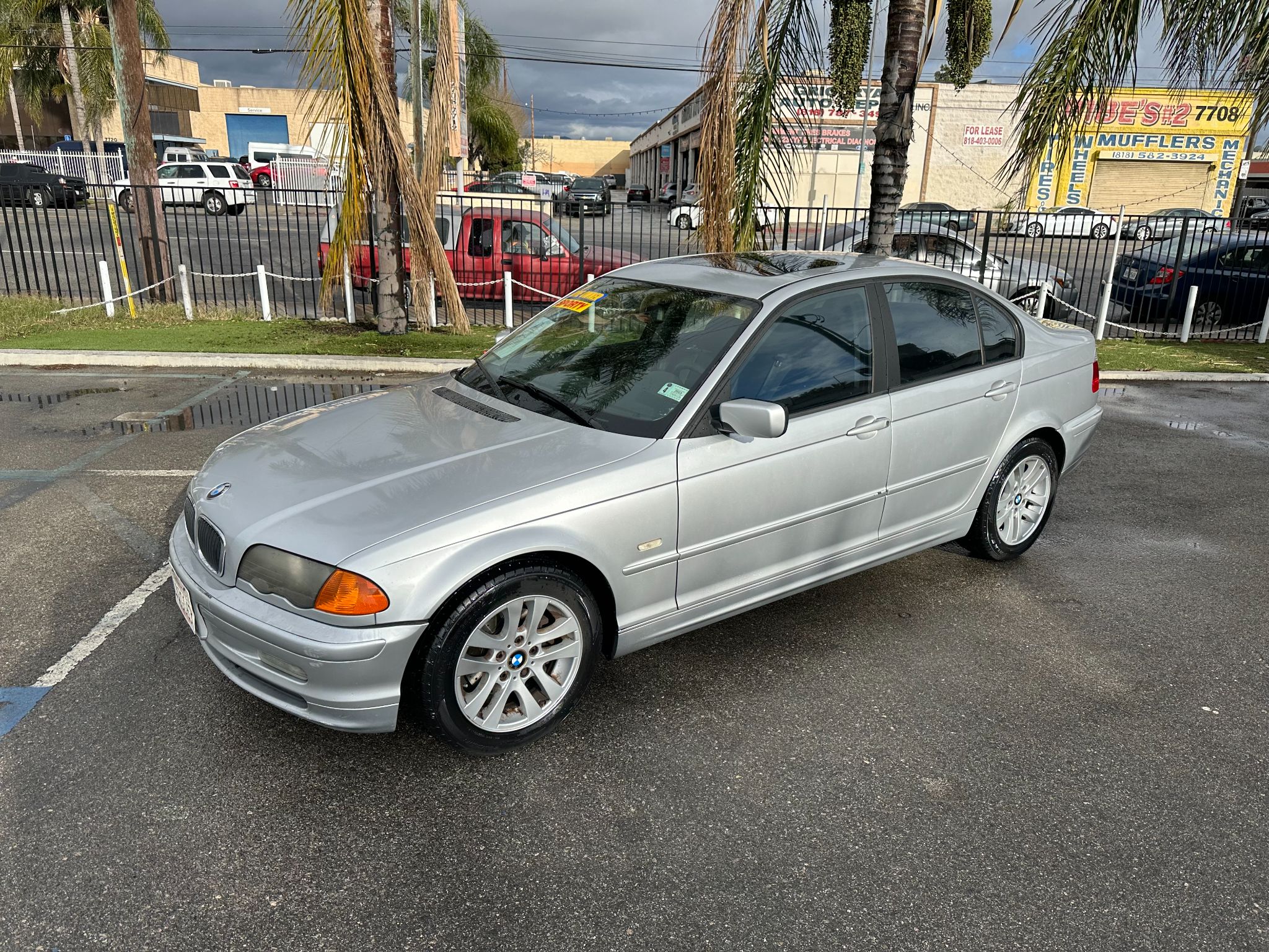 1999 BMW 3-SERIES 323i