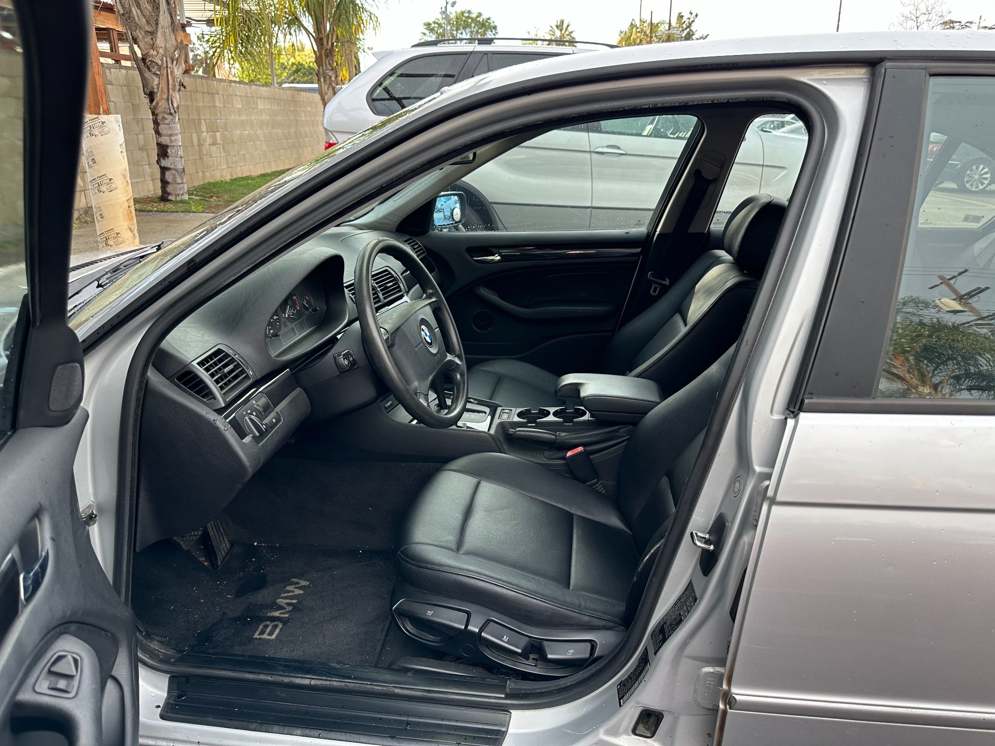 1999 BMW 3-SERIES 323i