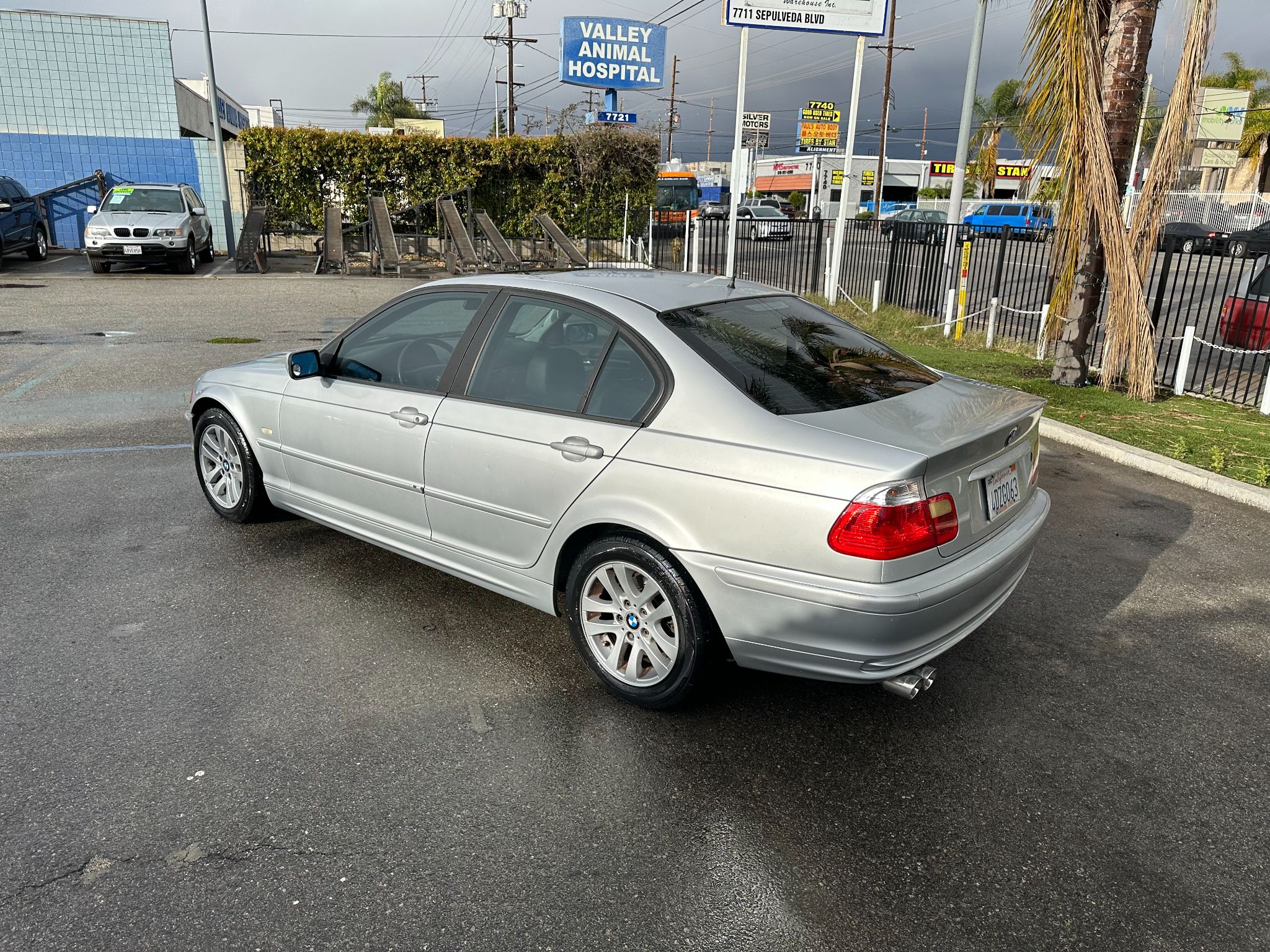 1999 BMW 3-SERIES 323i