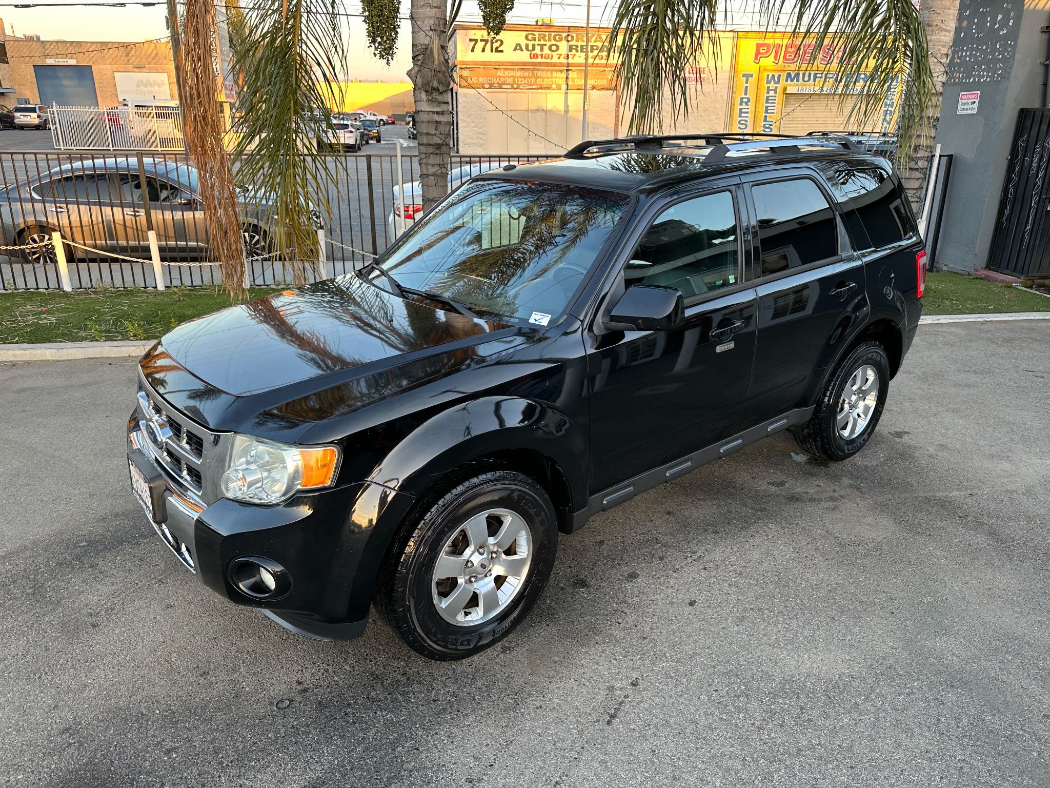 2012 Ford ESCAPE LIMITED