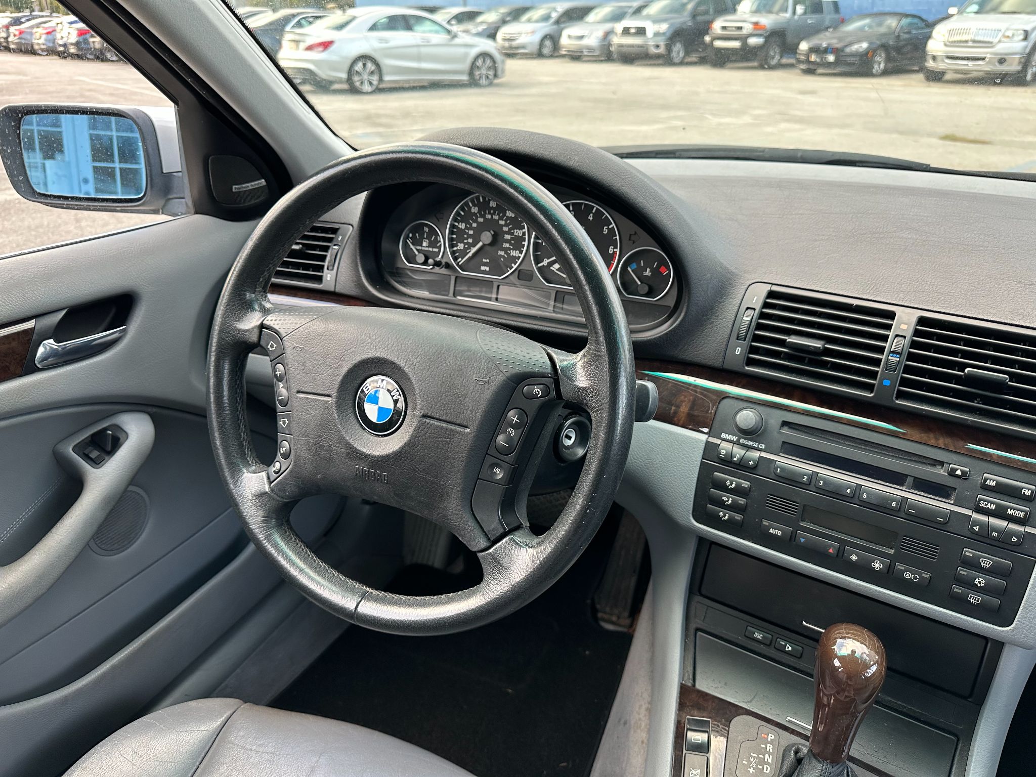 2002 BMW 3-SERIES 330i