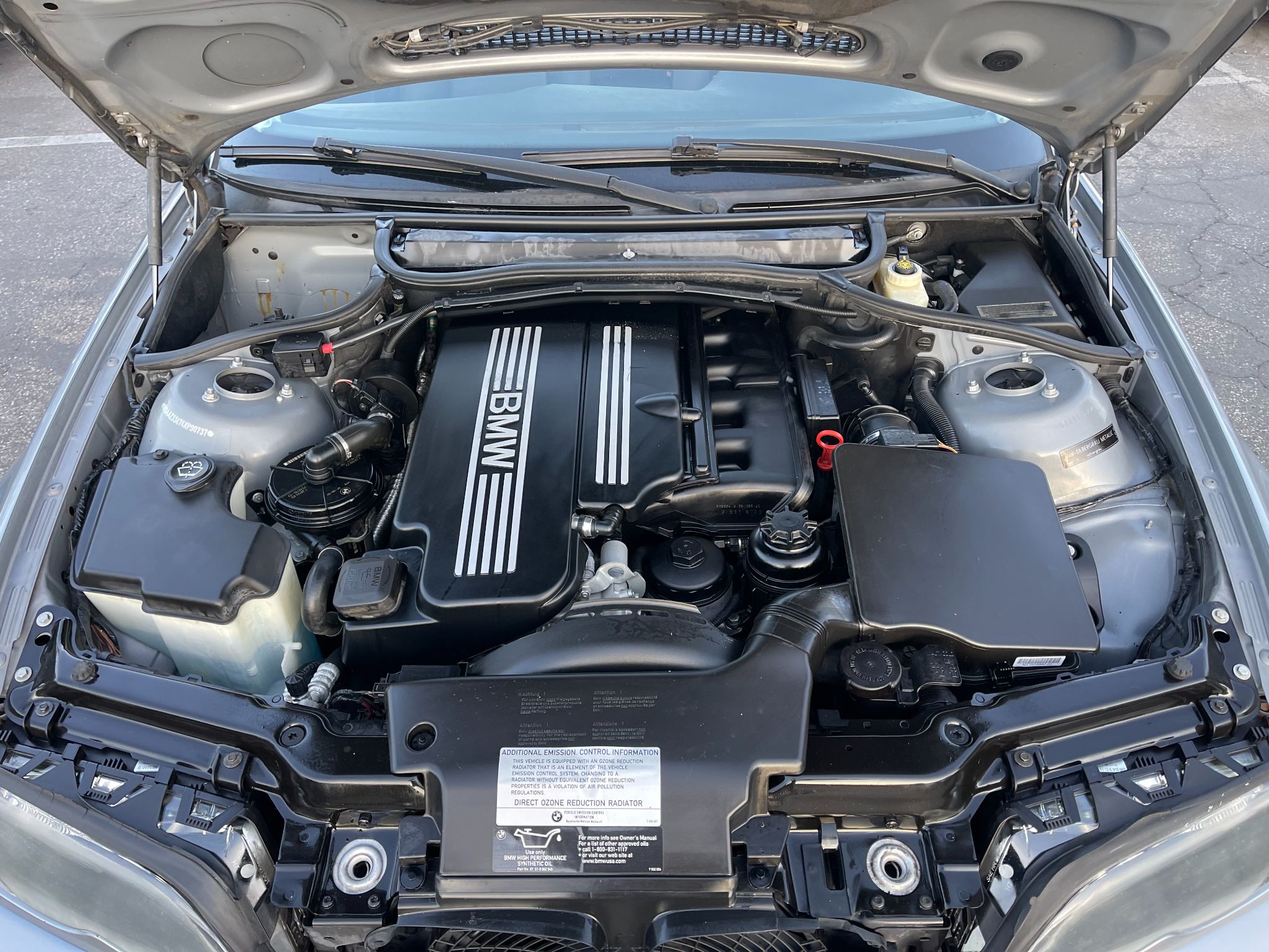 2004 BMW 3-SERIES 325i