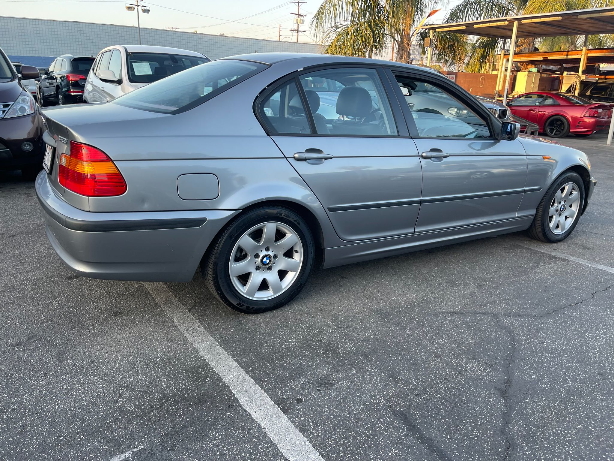 2004 BMW 3-SERIES 325i
