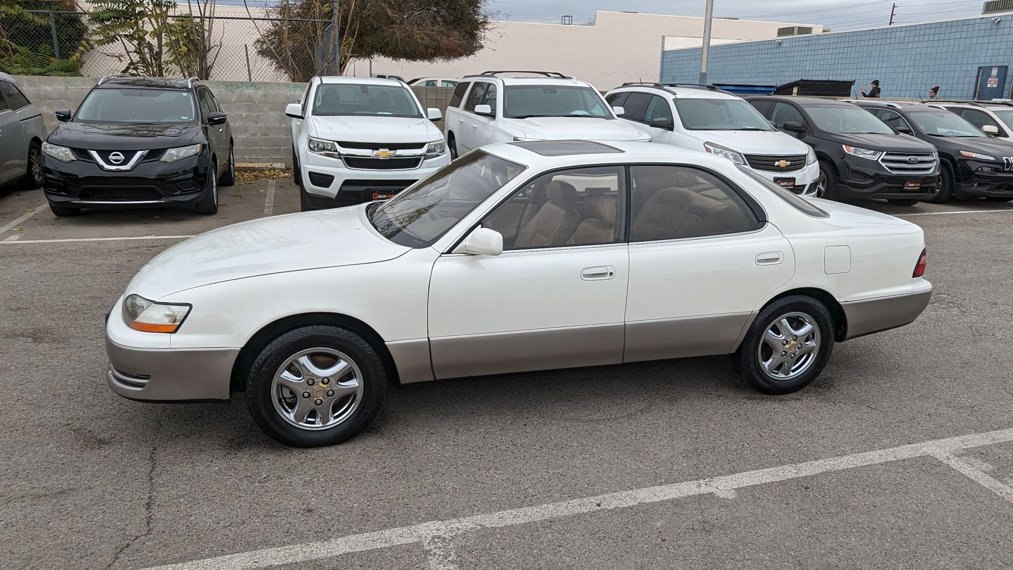 1996 Lexus ES 300 4dr Sedan