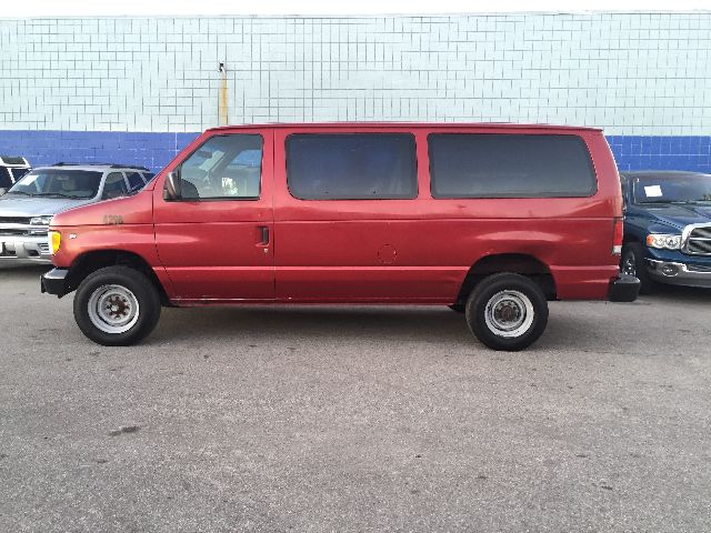 1998 ford club wagon xlt