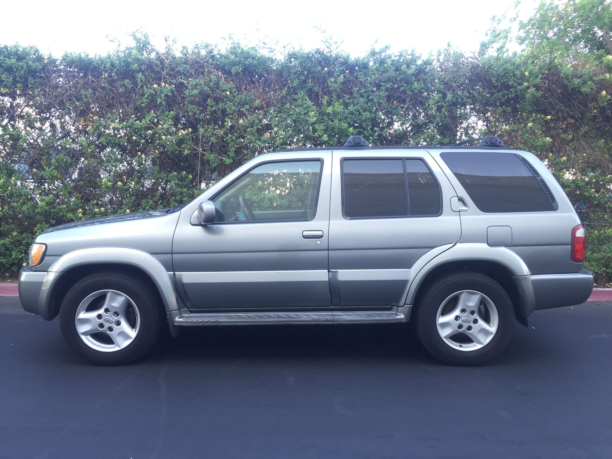 Used 2003 Infiniti QX4 Luxury at City Cars Warehouse INC