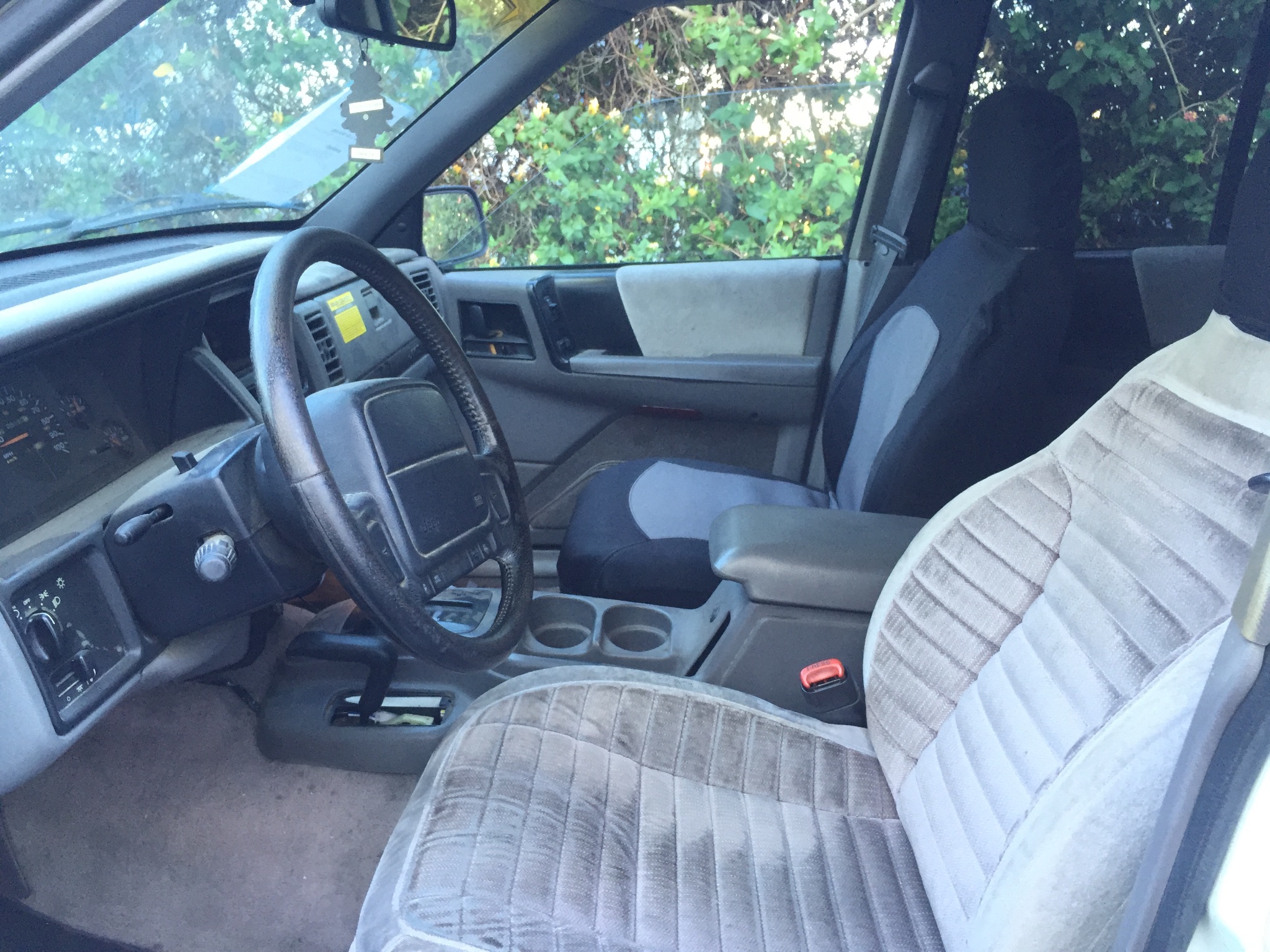 Used 1995 Jeep Grand Cherokee Laredo 4x4 at City Cars Warehouse INC