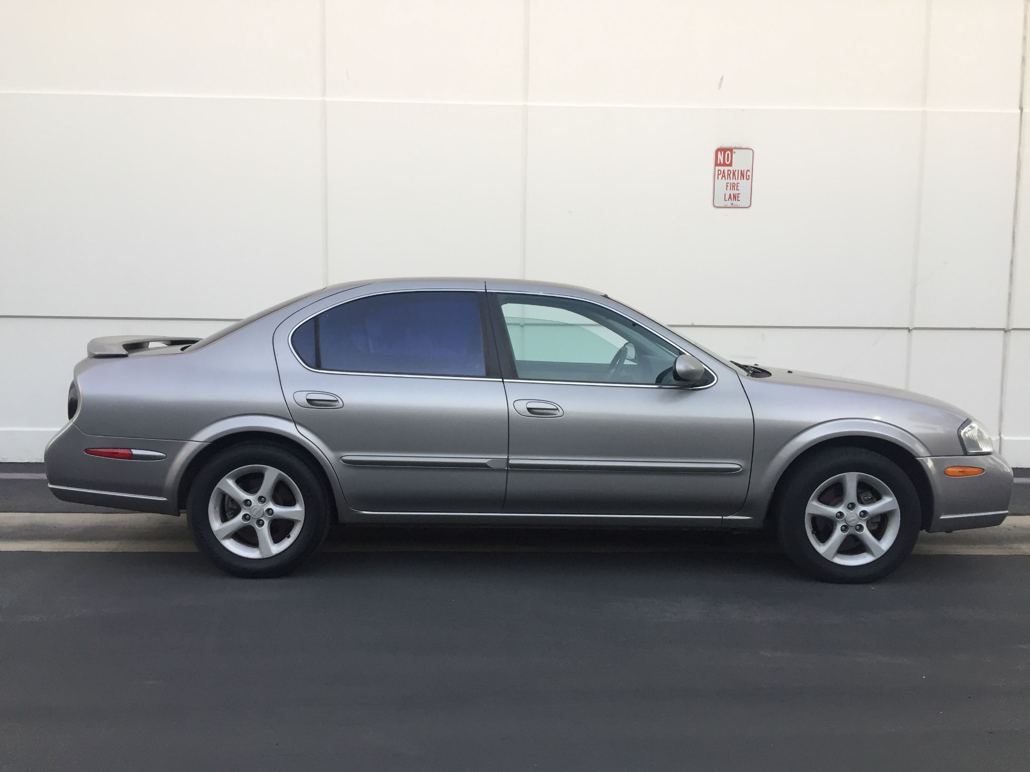 2000 Nissan Maxima SE