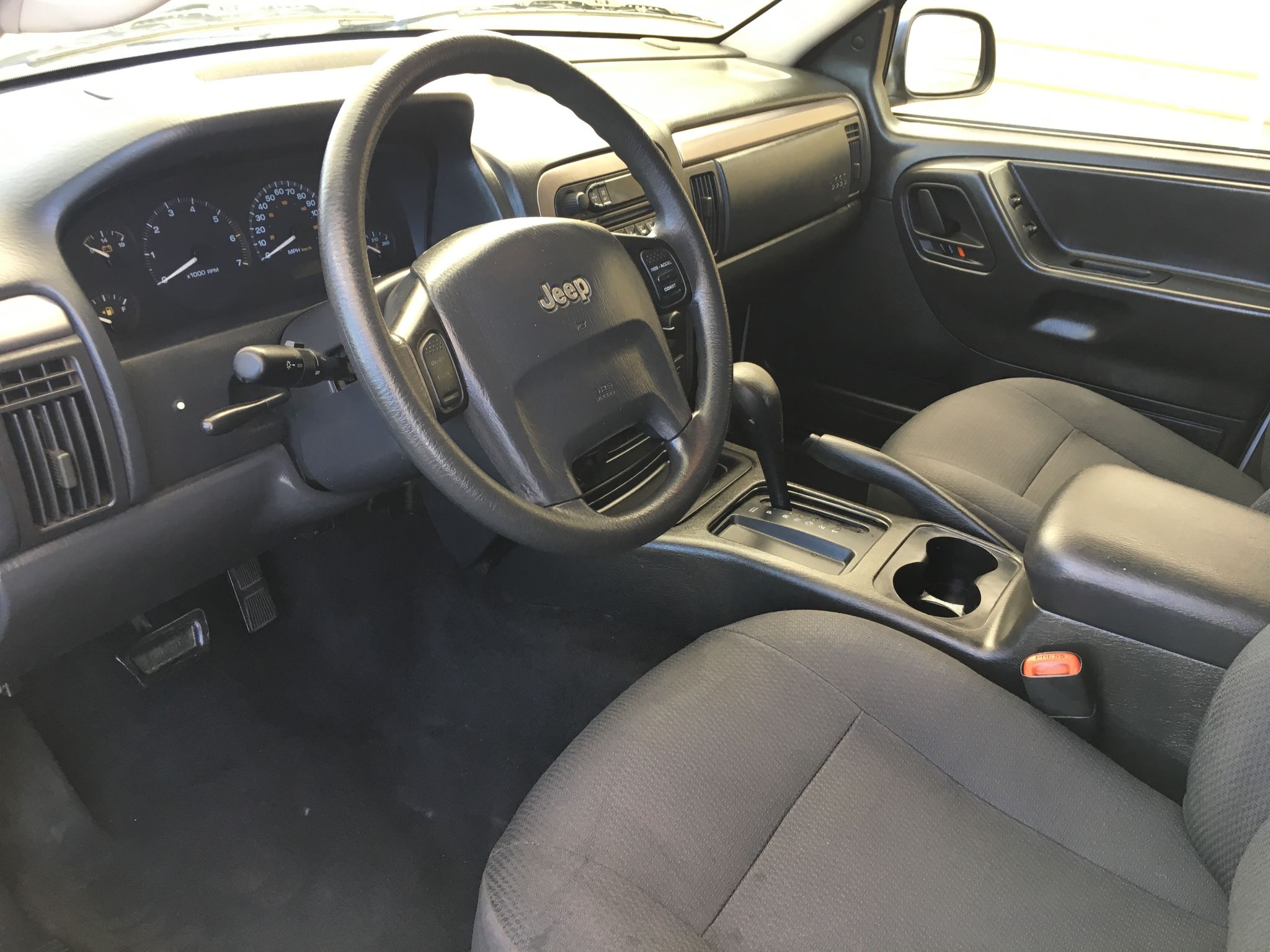 2004 Jeep Grand Cherokee Laredo