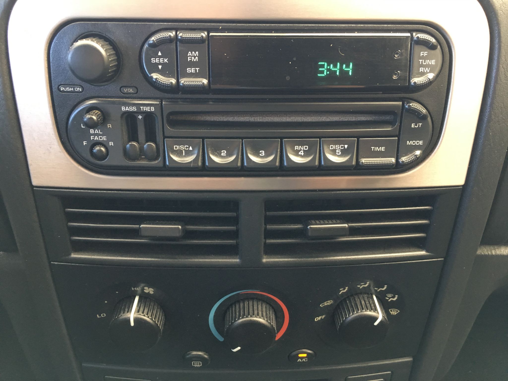 2004 Jeep Grand Cherokee Laredo