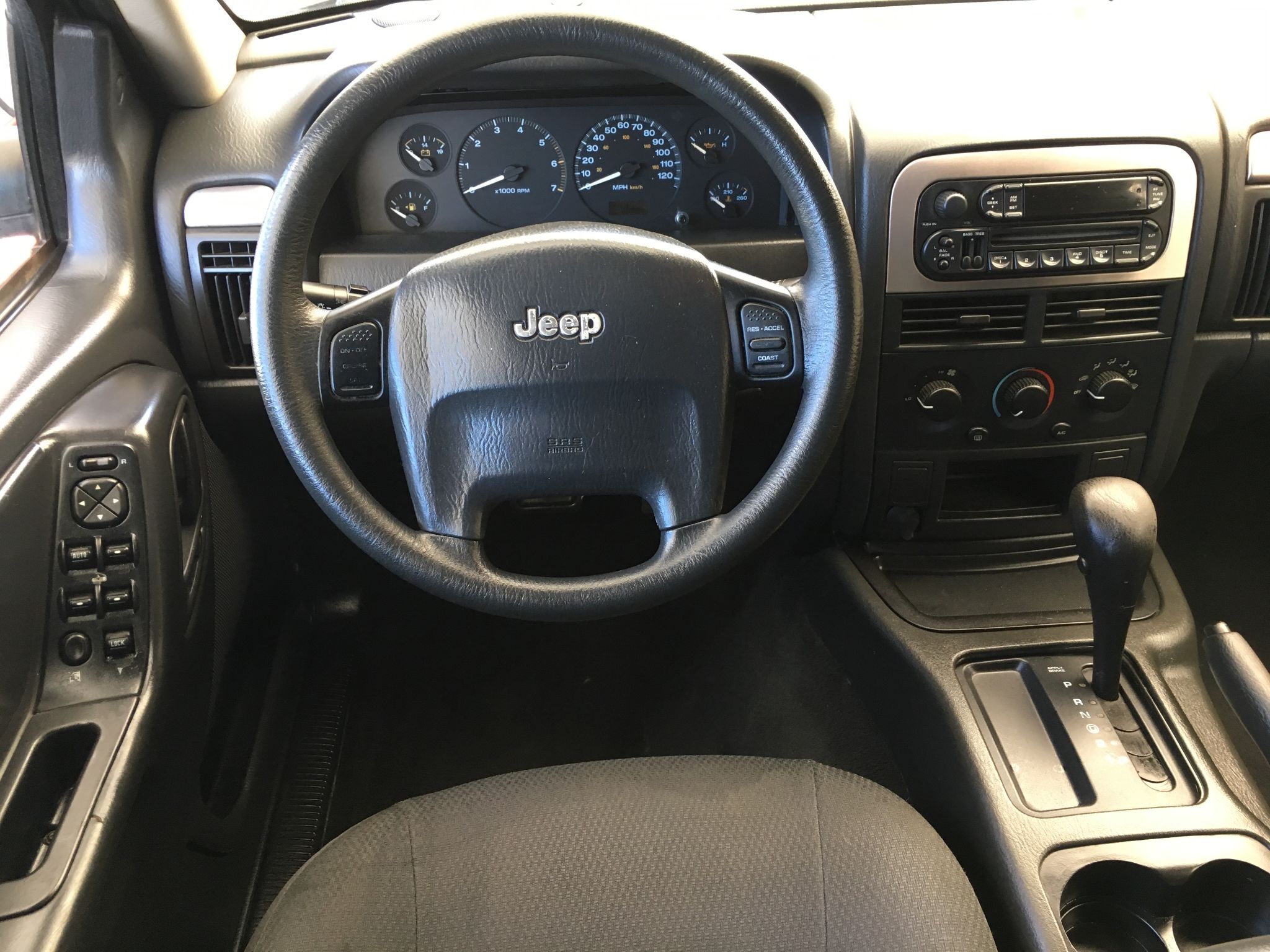 2004 Jeep Grand Cherokee Laredo