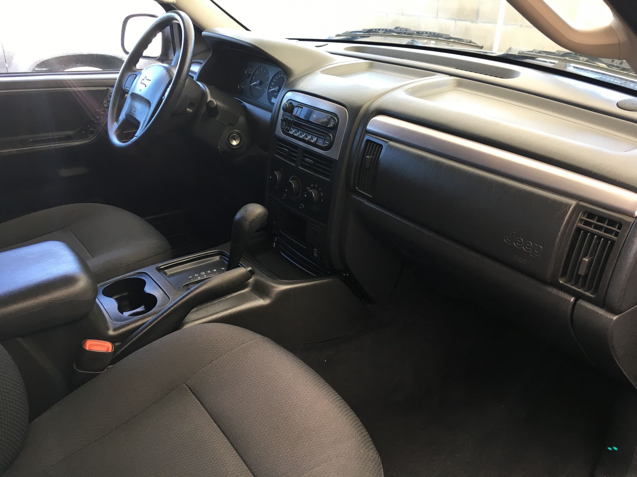 2004 Jeep Grand Cherokee Laredo