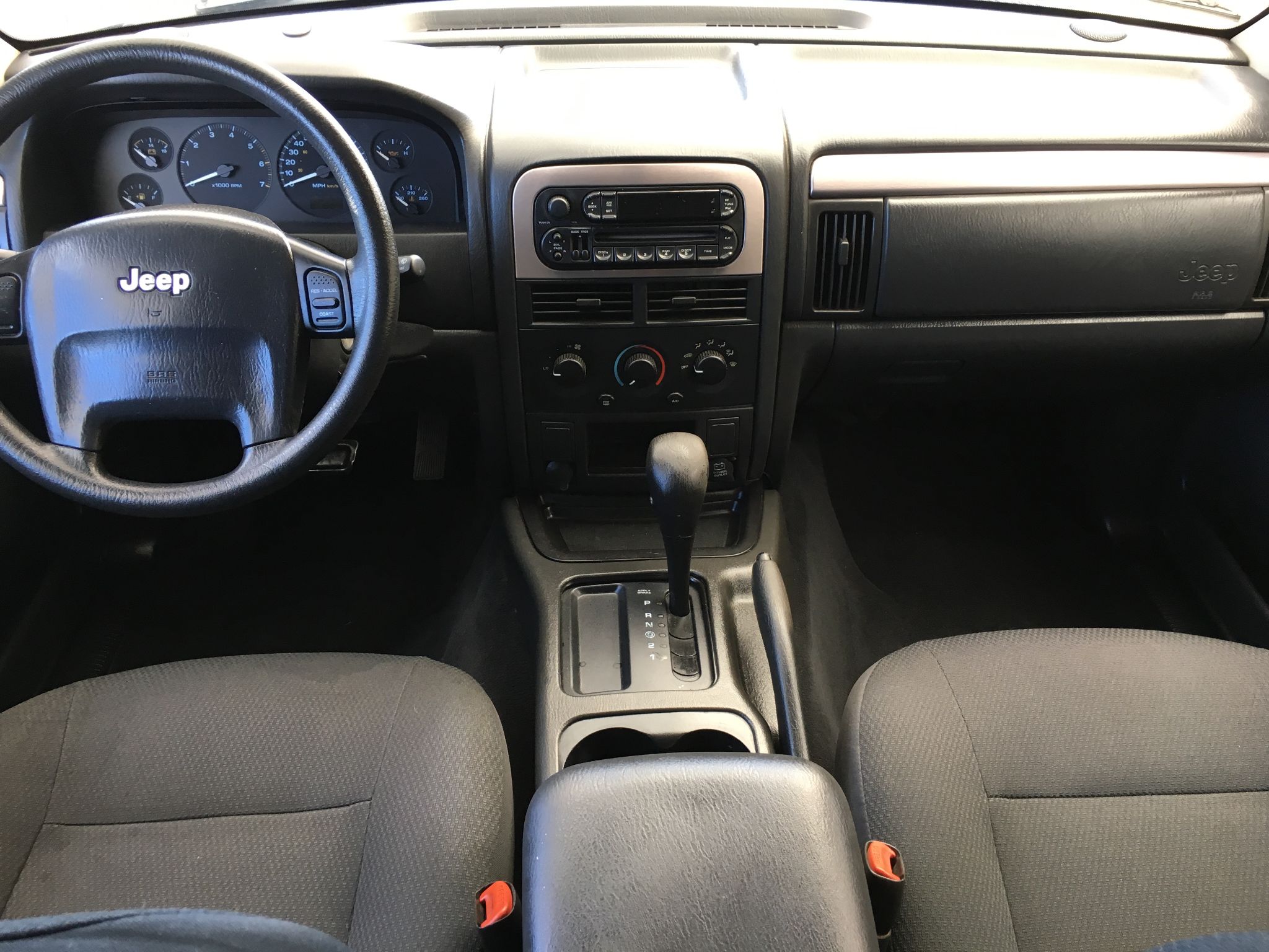 2004 Jeep Grand Cherokee Laredo