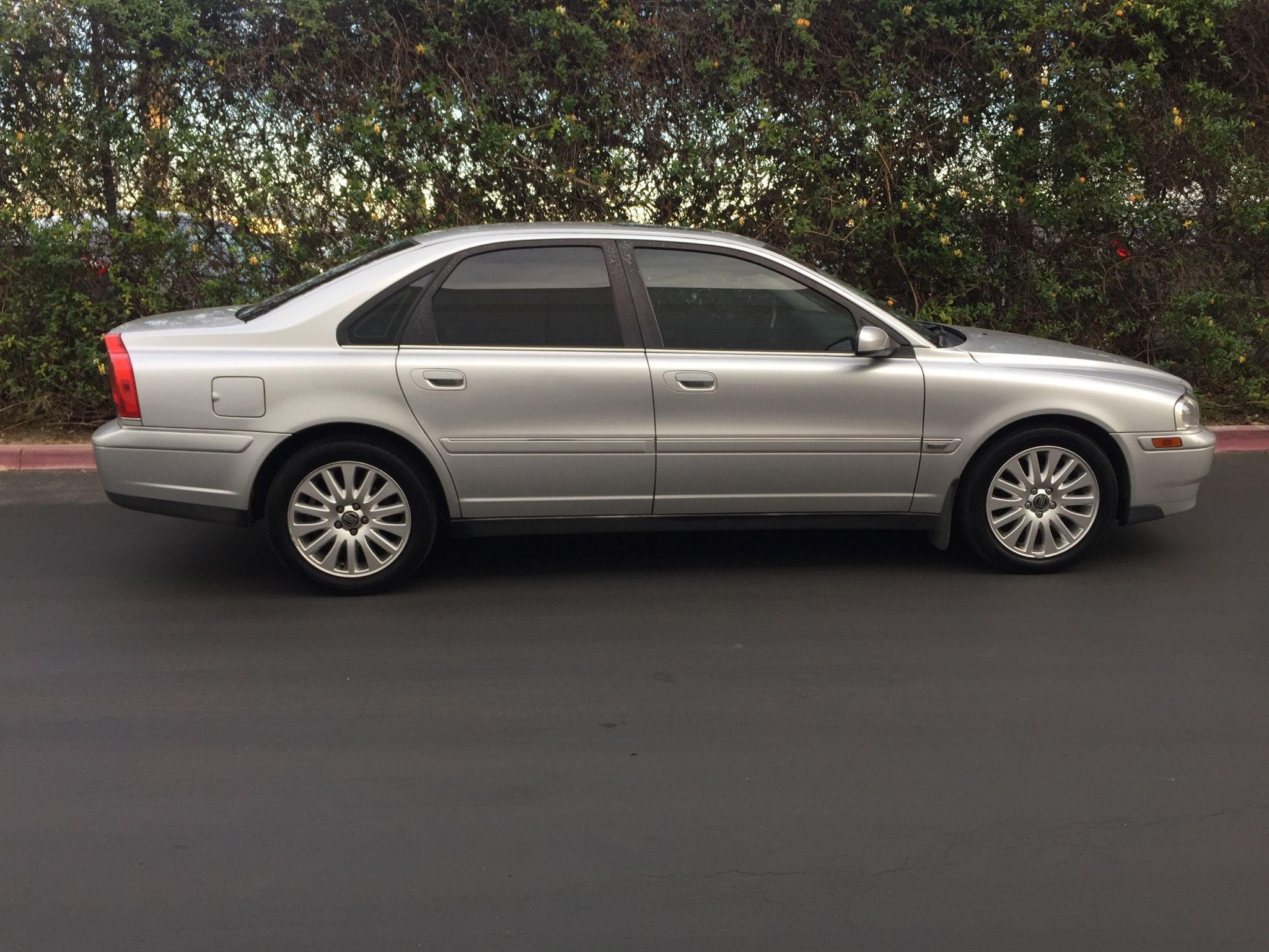 Used 2006 Volvo S80 2.5T at City Cars Warehouse INC