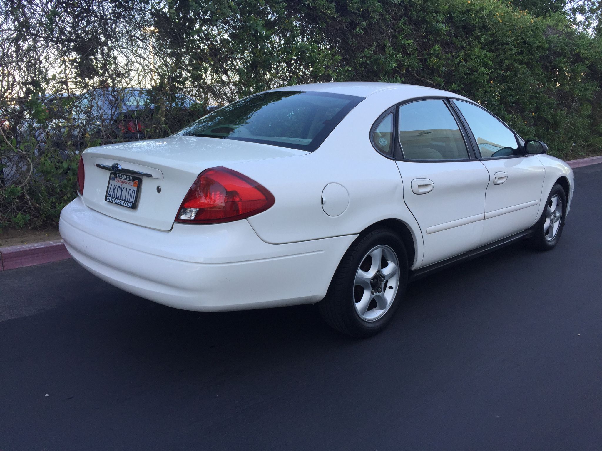 Ford taurus 2000