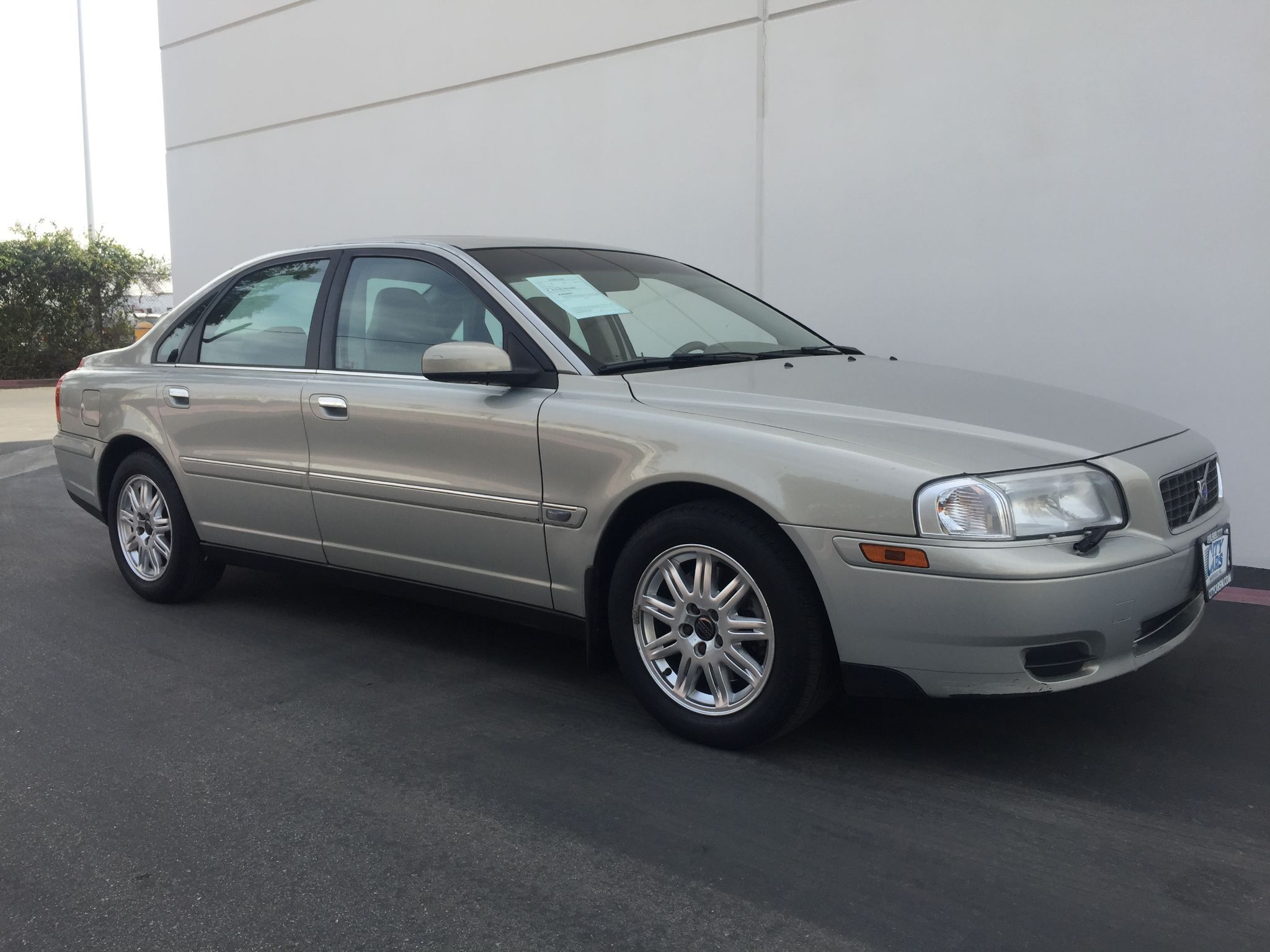 Used 2004 Volvo S80 at City Cars Warehouse INC