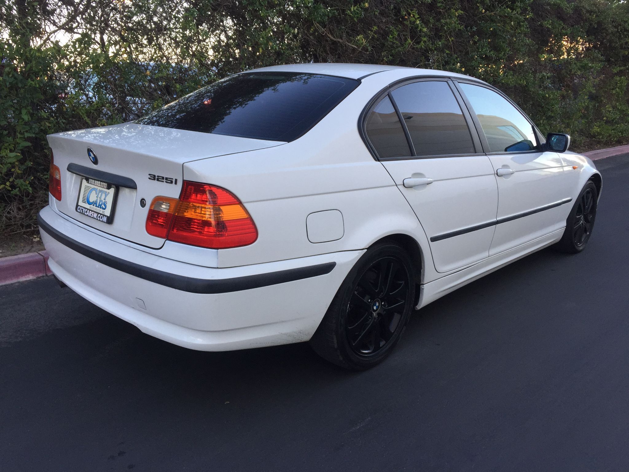 Used 2002 BMW 325i at City Cars Warehouse INC