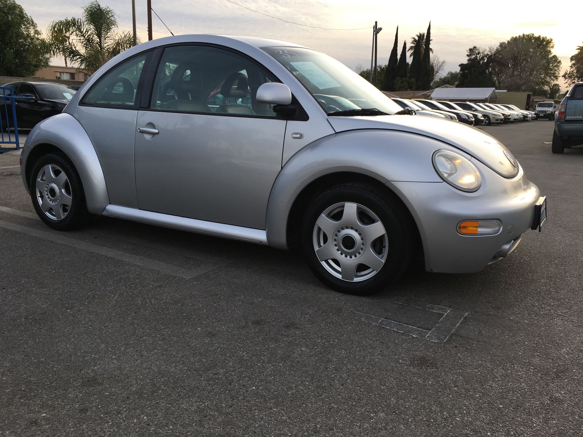 Used 2000 Volkswagen New Beetle GLX at City Cars Warehouse INC