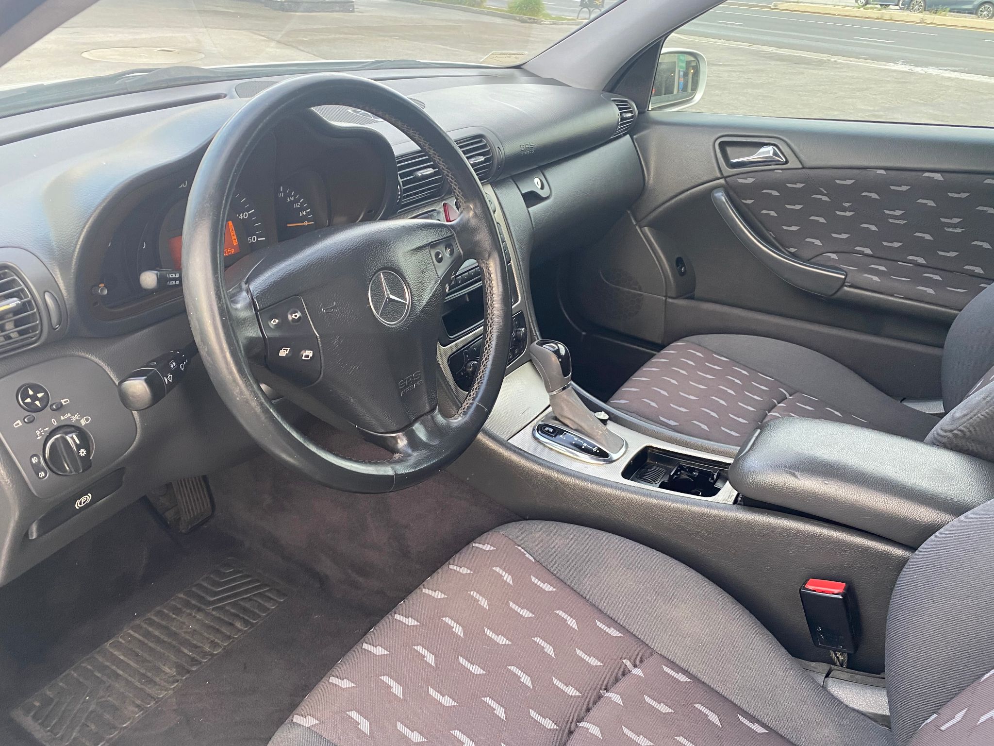 2002 Mercedes-Benz C230