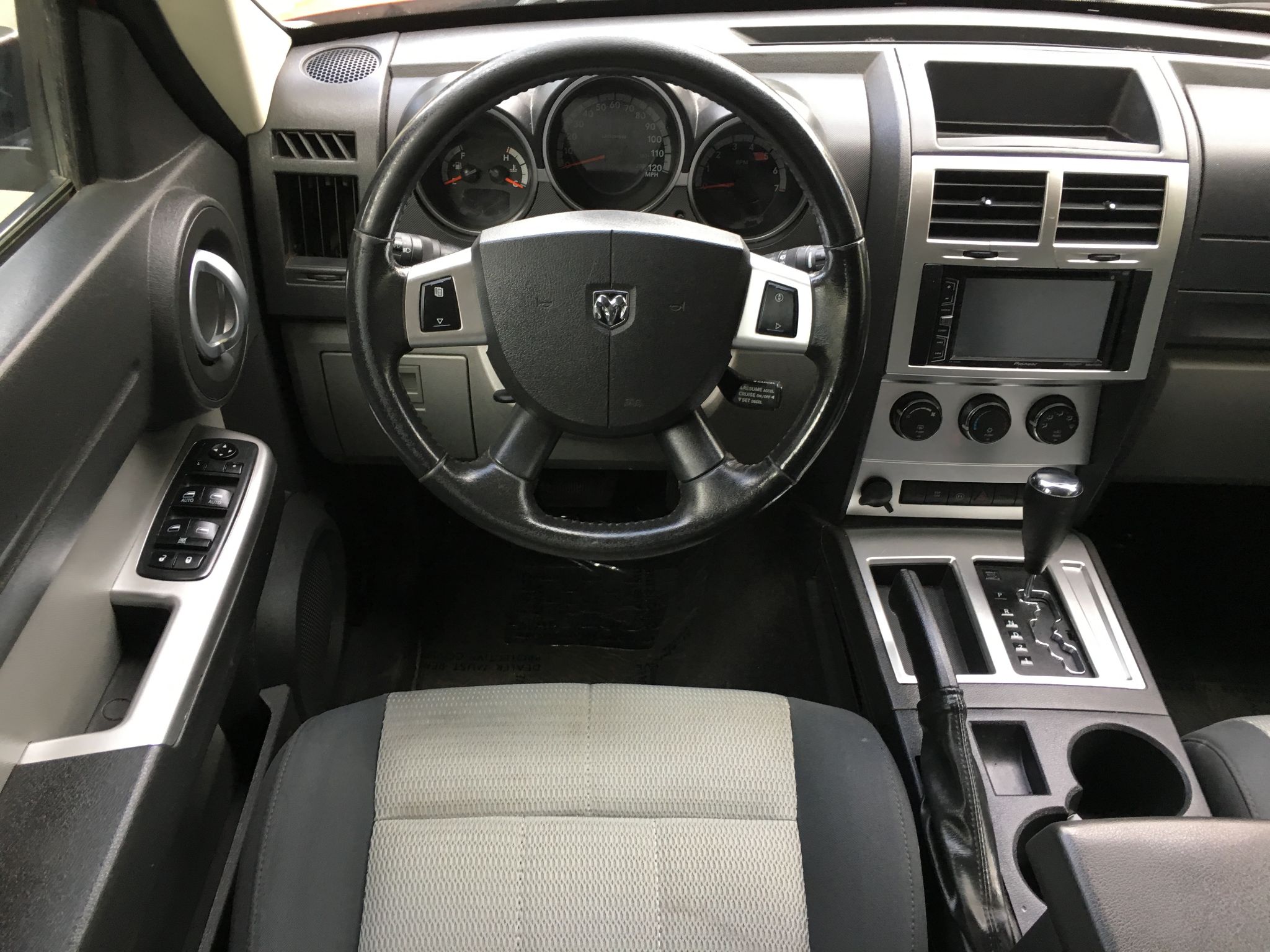 2007 Dodge Nitro SLT