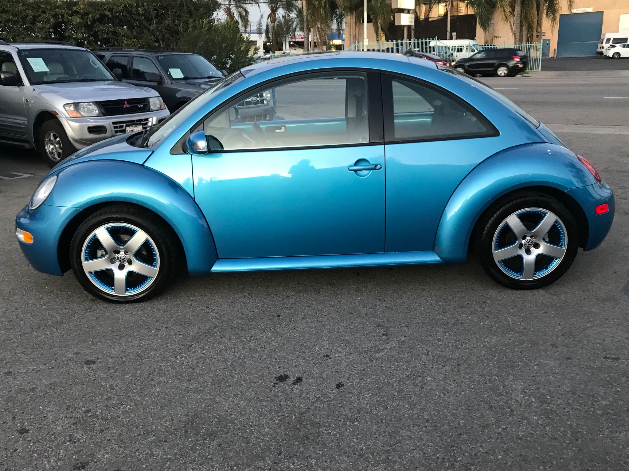 2004 Volkswagen New Beetle Satellite Blue