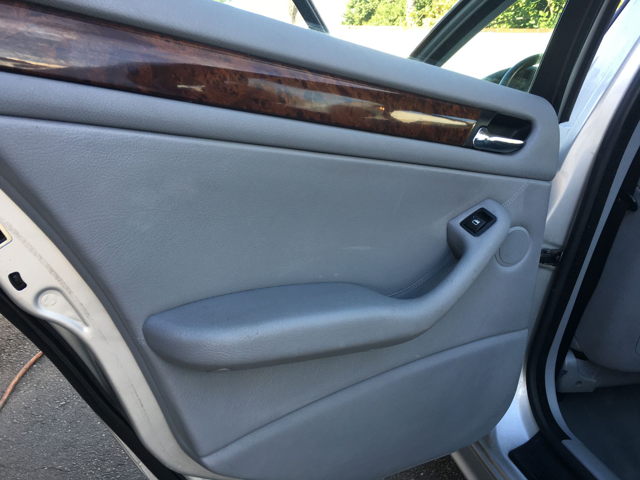 2000 BMW 3 Series 323i