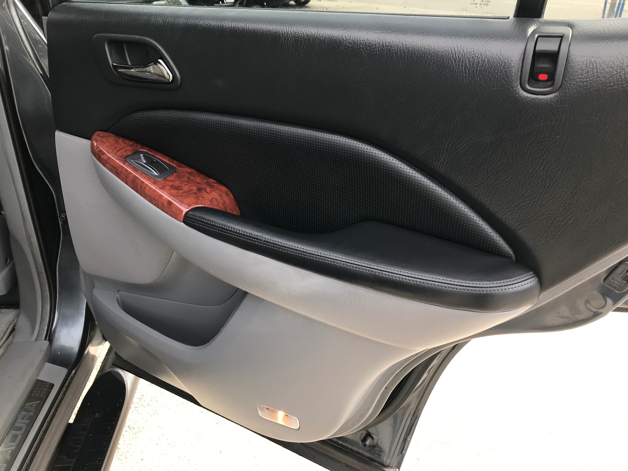 2004 Acura MDX Touring Pkg RES w/Nav
