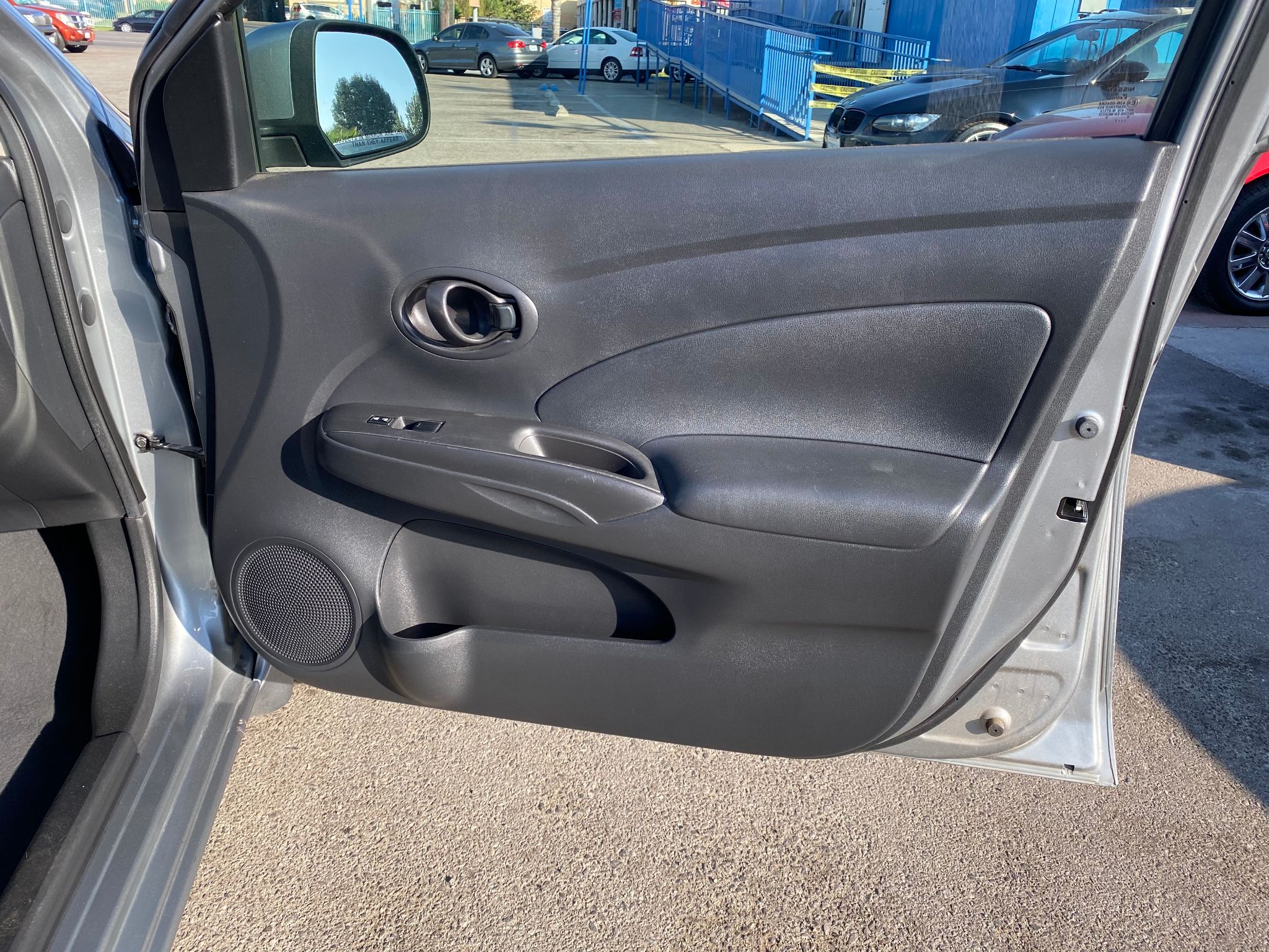 2012 Nissan Versa SV