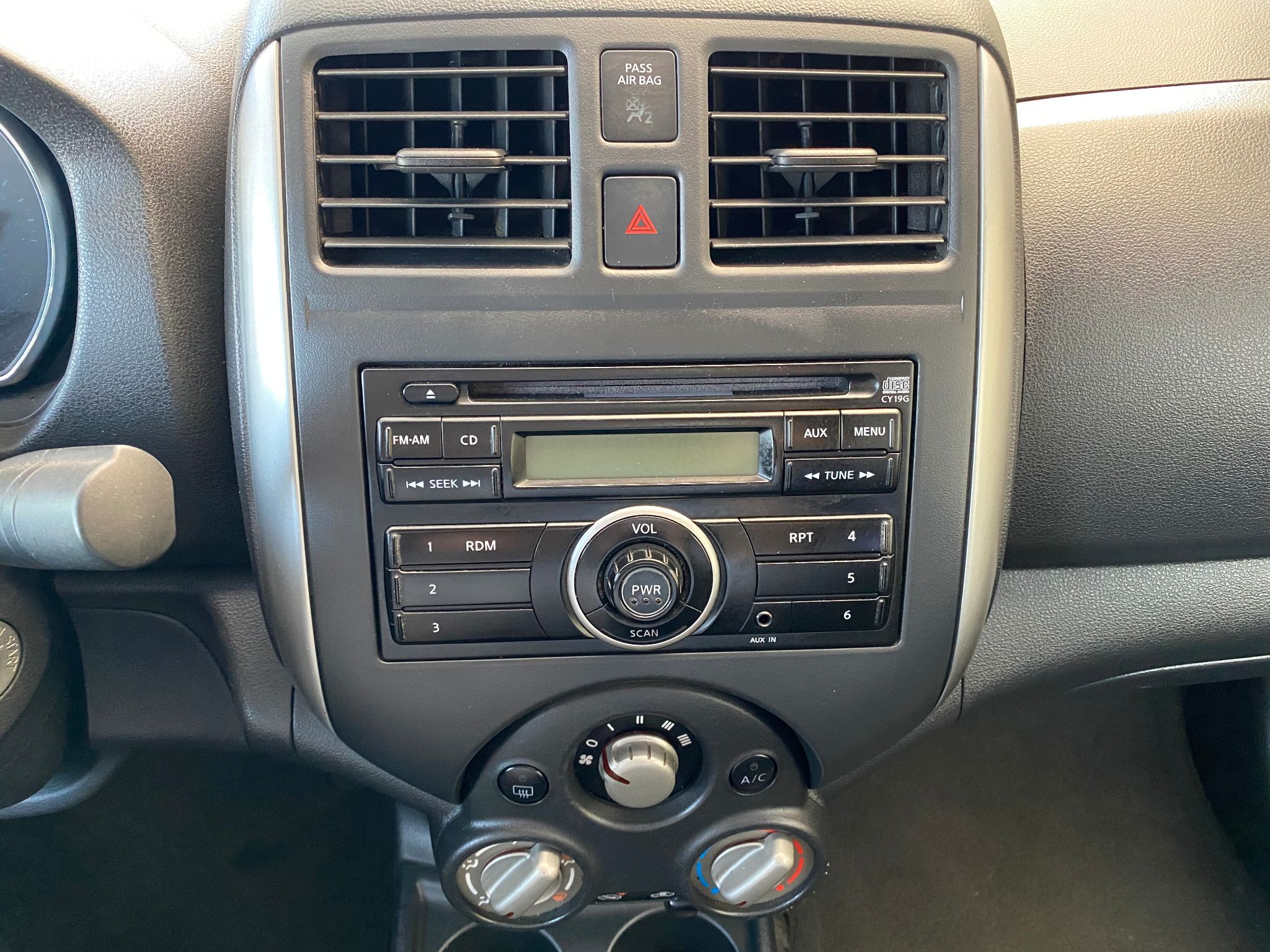 2012 Nissan Versa SV