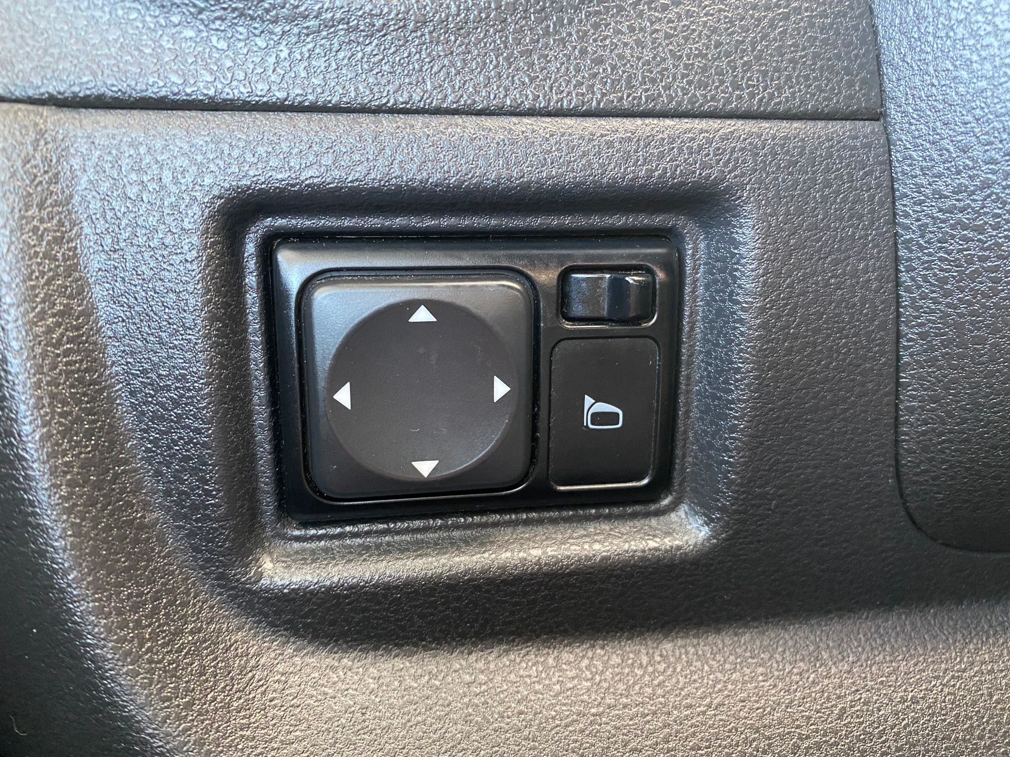 2012 Nissan Versa SV