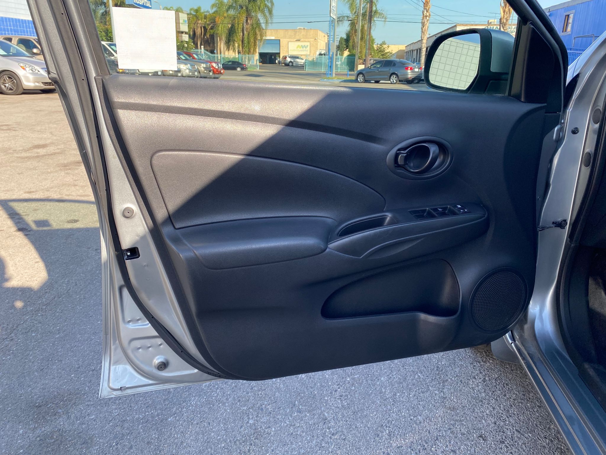 2012 Nissan Versa SV
