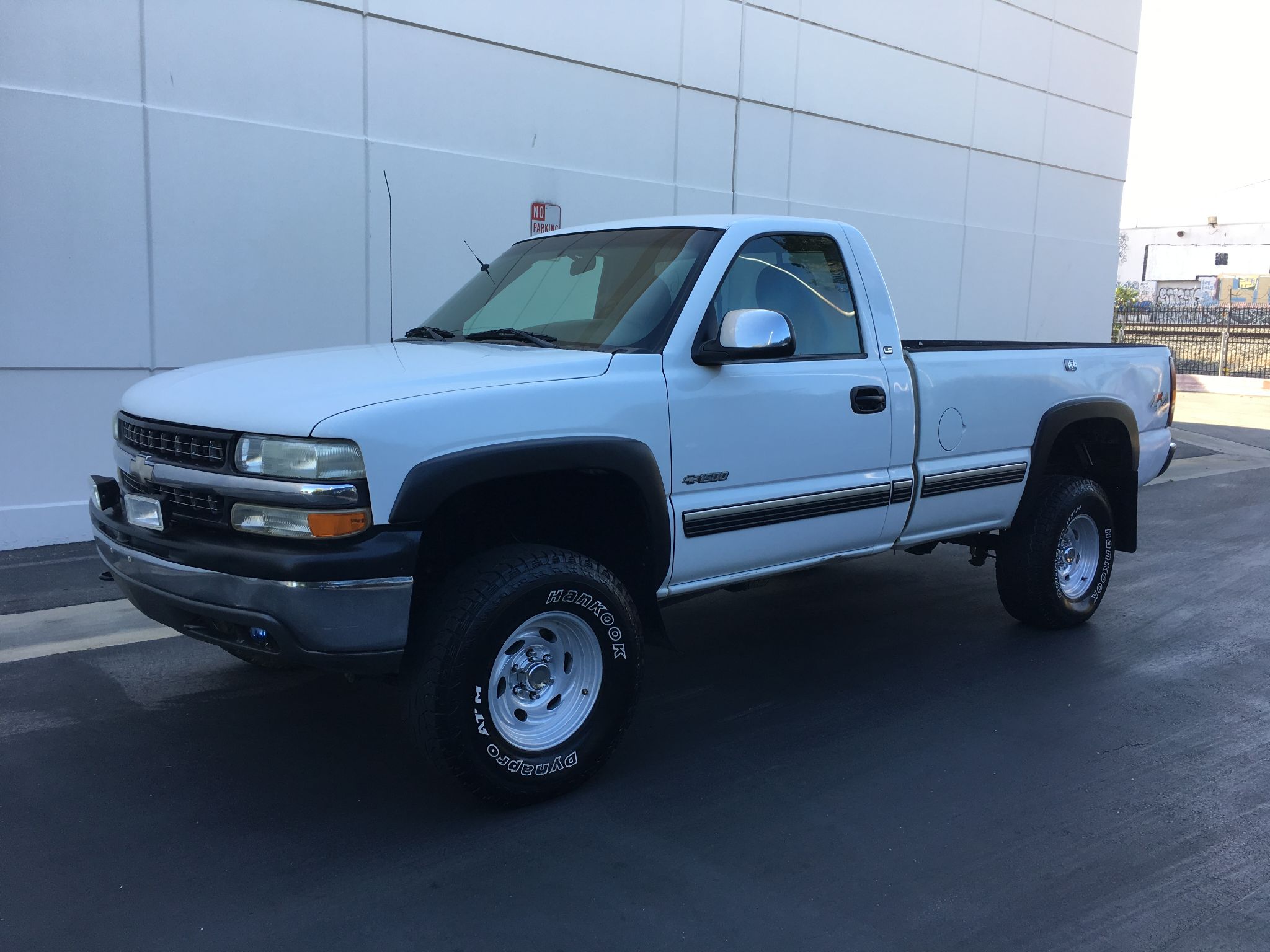 2000 Chevrolet Silverado 1500 LS