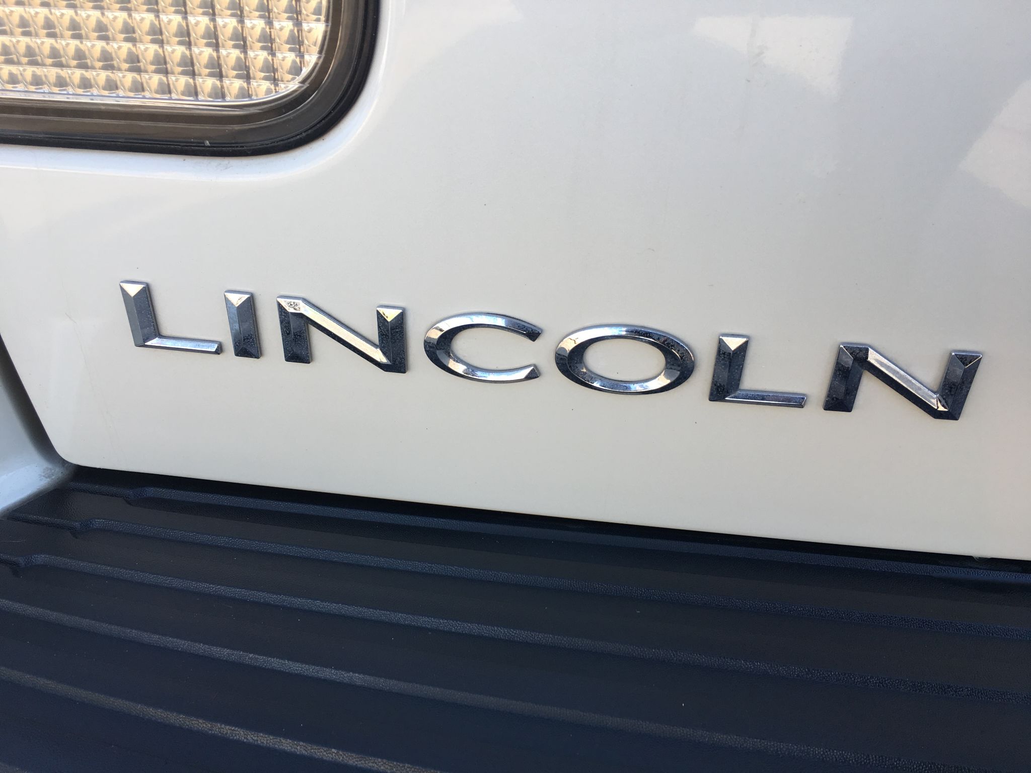 2004 Lincoln Aviator Luxury