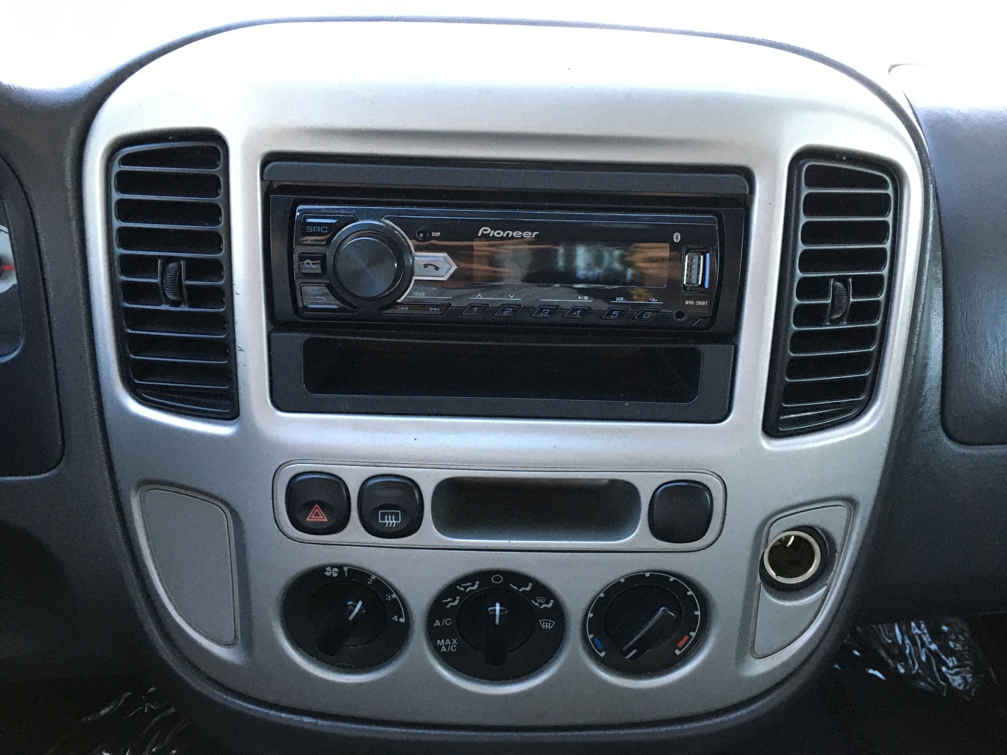 2005 Ford Escape XLT