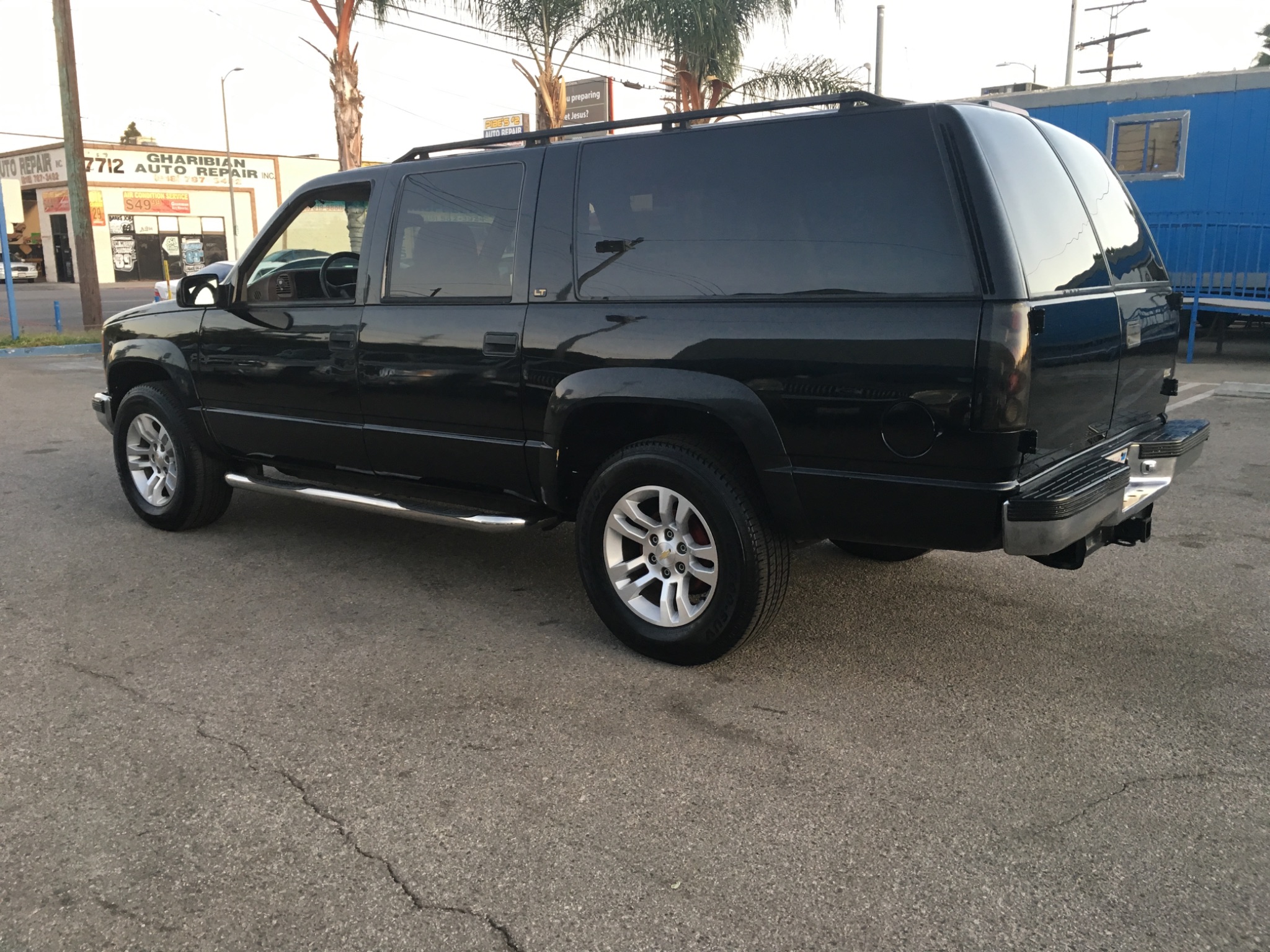 1999 Chevrolet Suburban LT