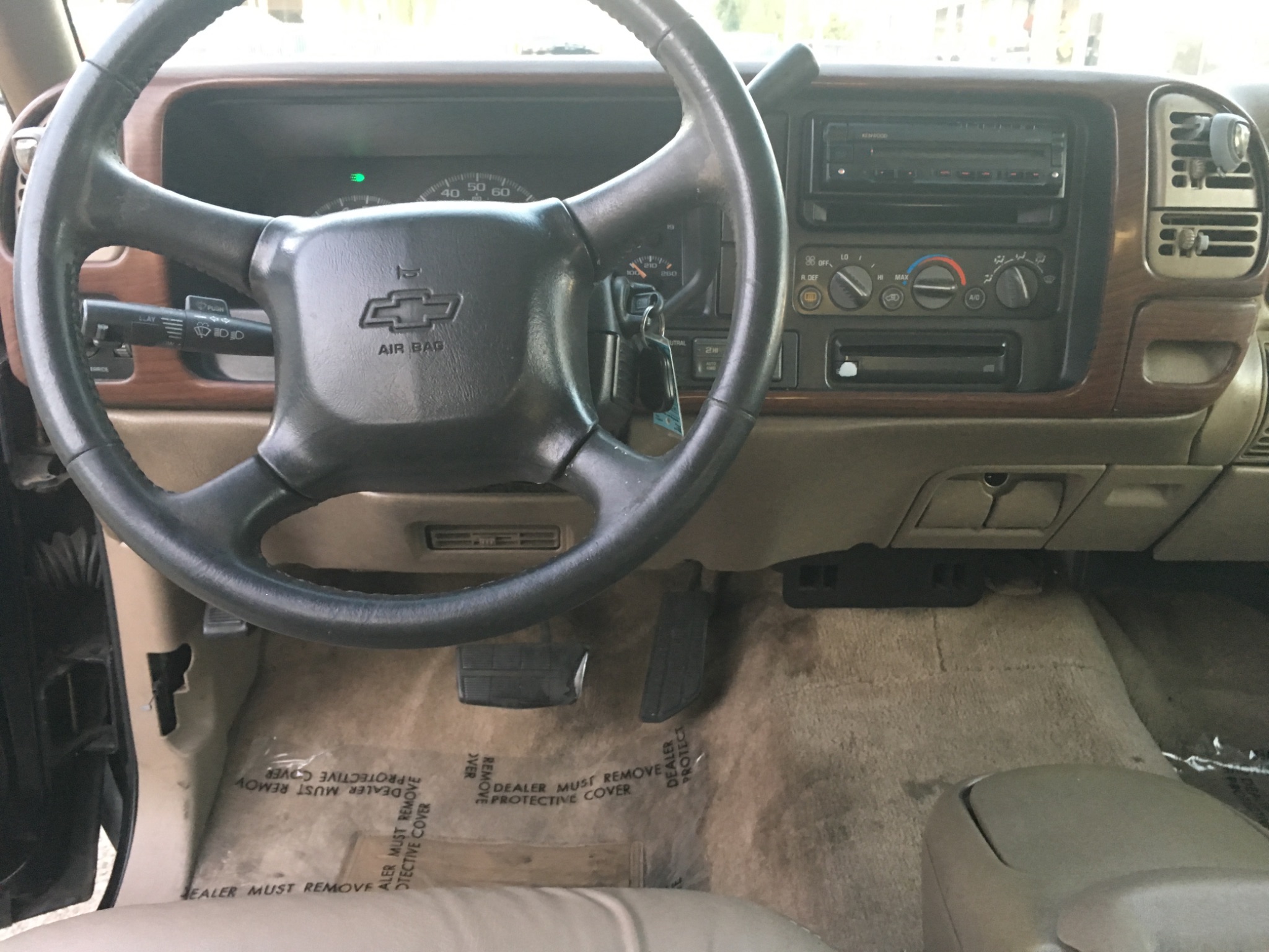 1999 Chevrolet Suburban LT